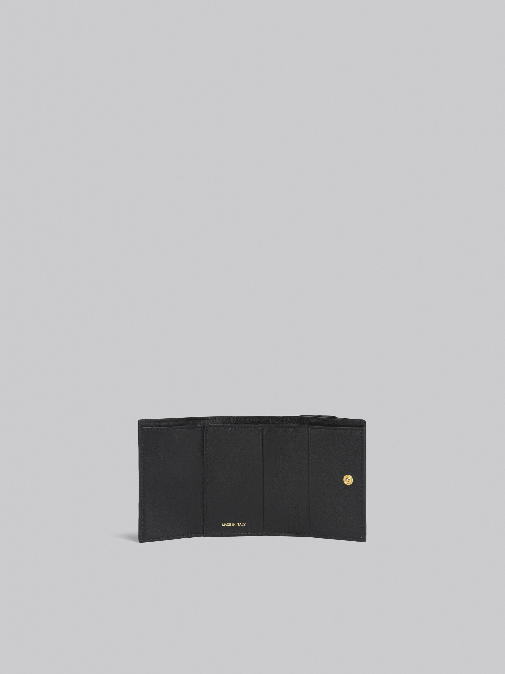 サフィアーノレザー ブラック 三つ折りウォレット - 財布 - Image 2