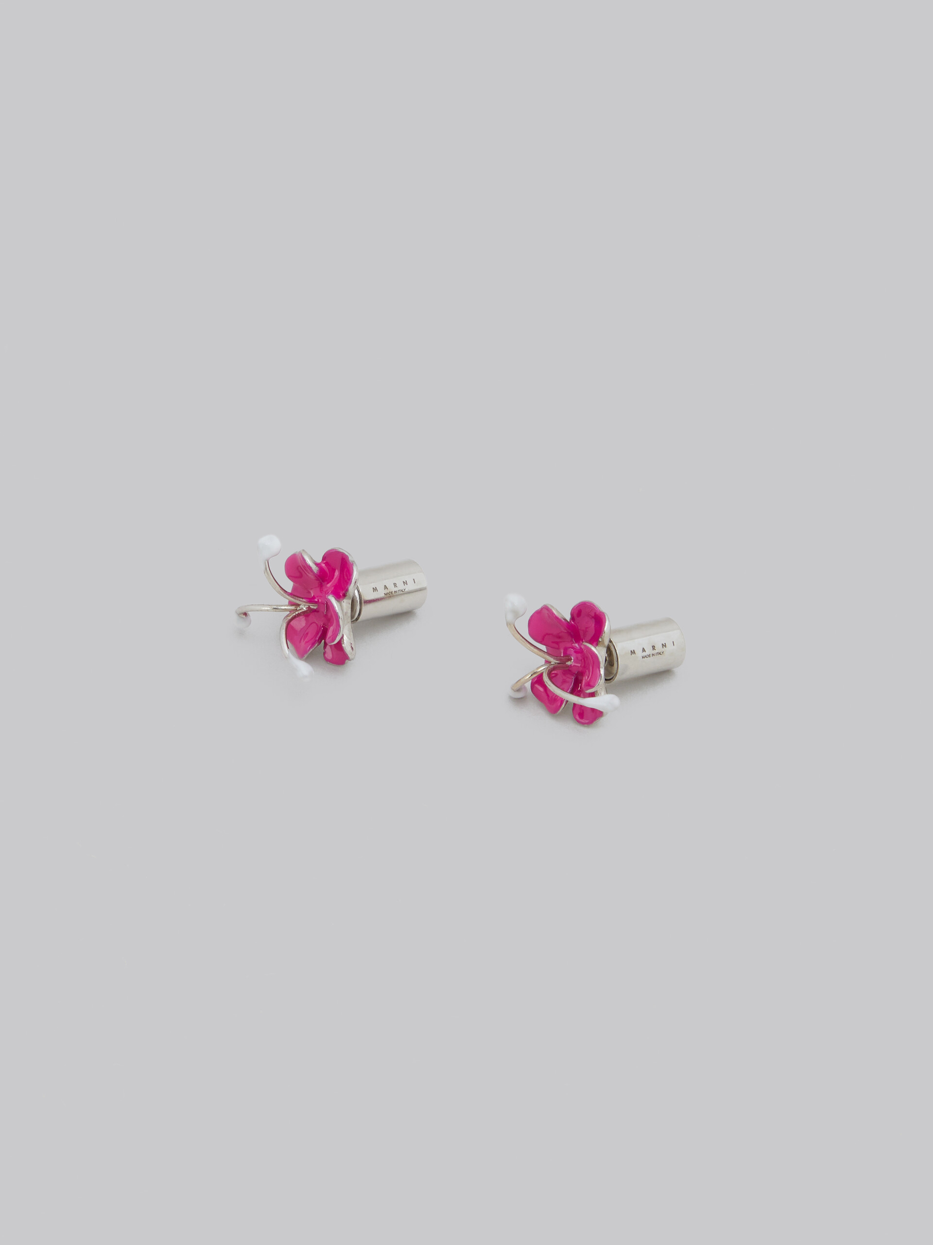 Enamelled metal flower stud earrings - Earrings - Image 4