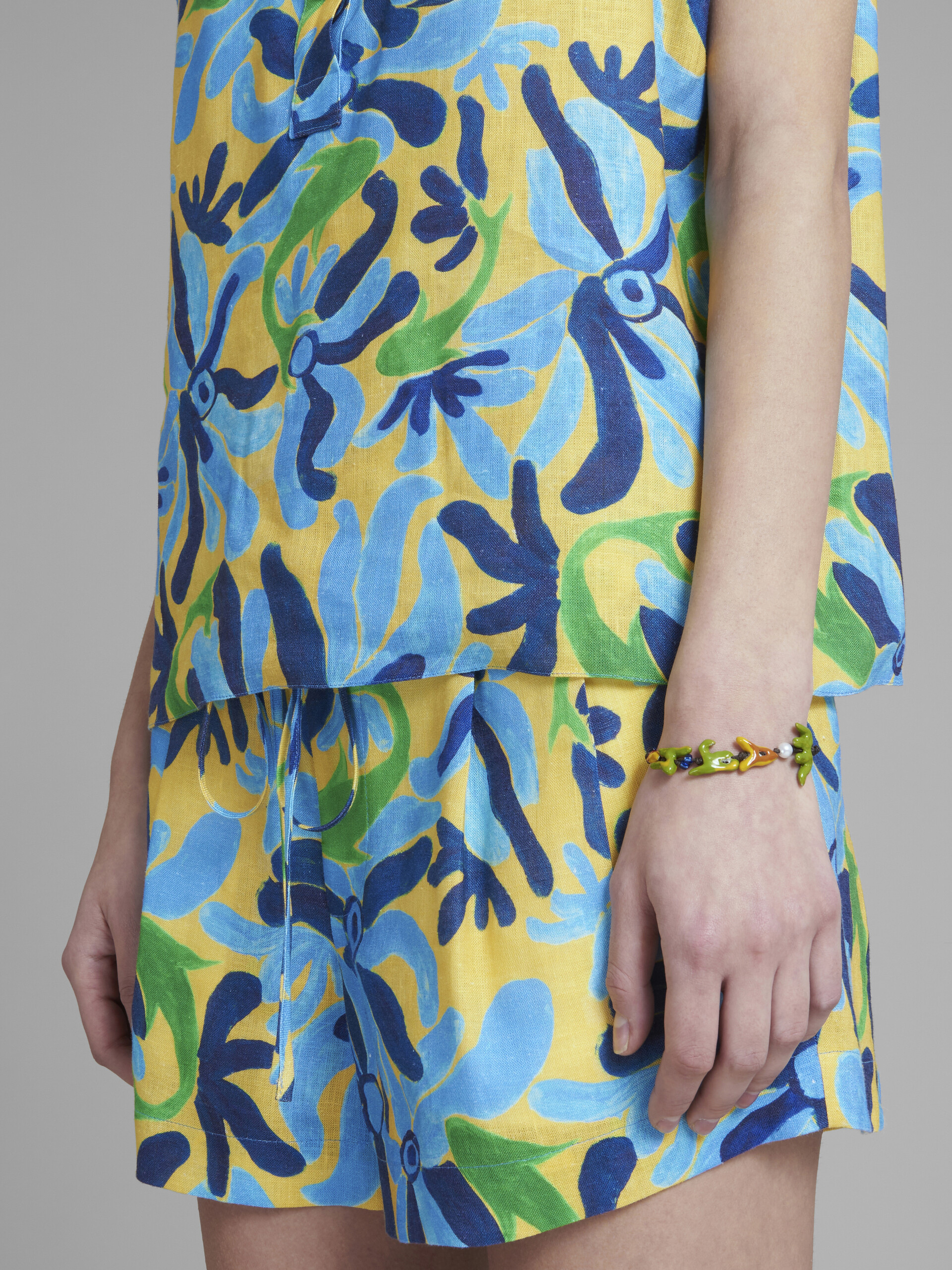 Marni x No Vacancy Inn - Bracelet with green red and yellow pendants - Bracelets - Image 4