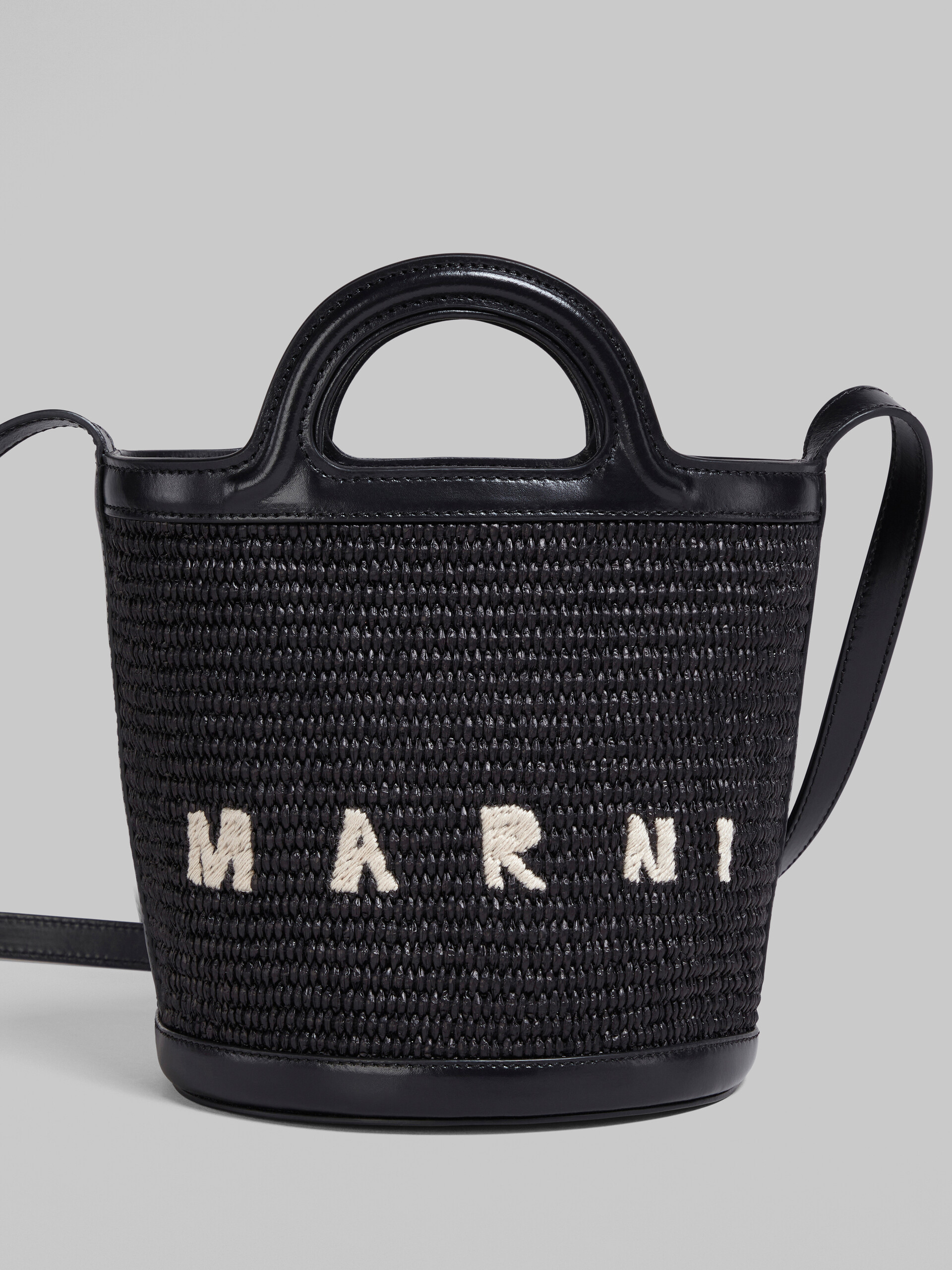 Tropicalia Small Bucket Bag in black leather and raffia - Shoulder Bag - Image 4