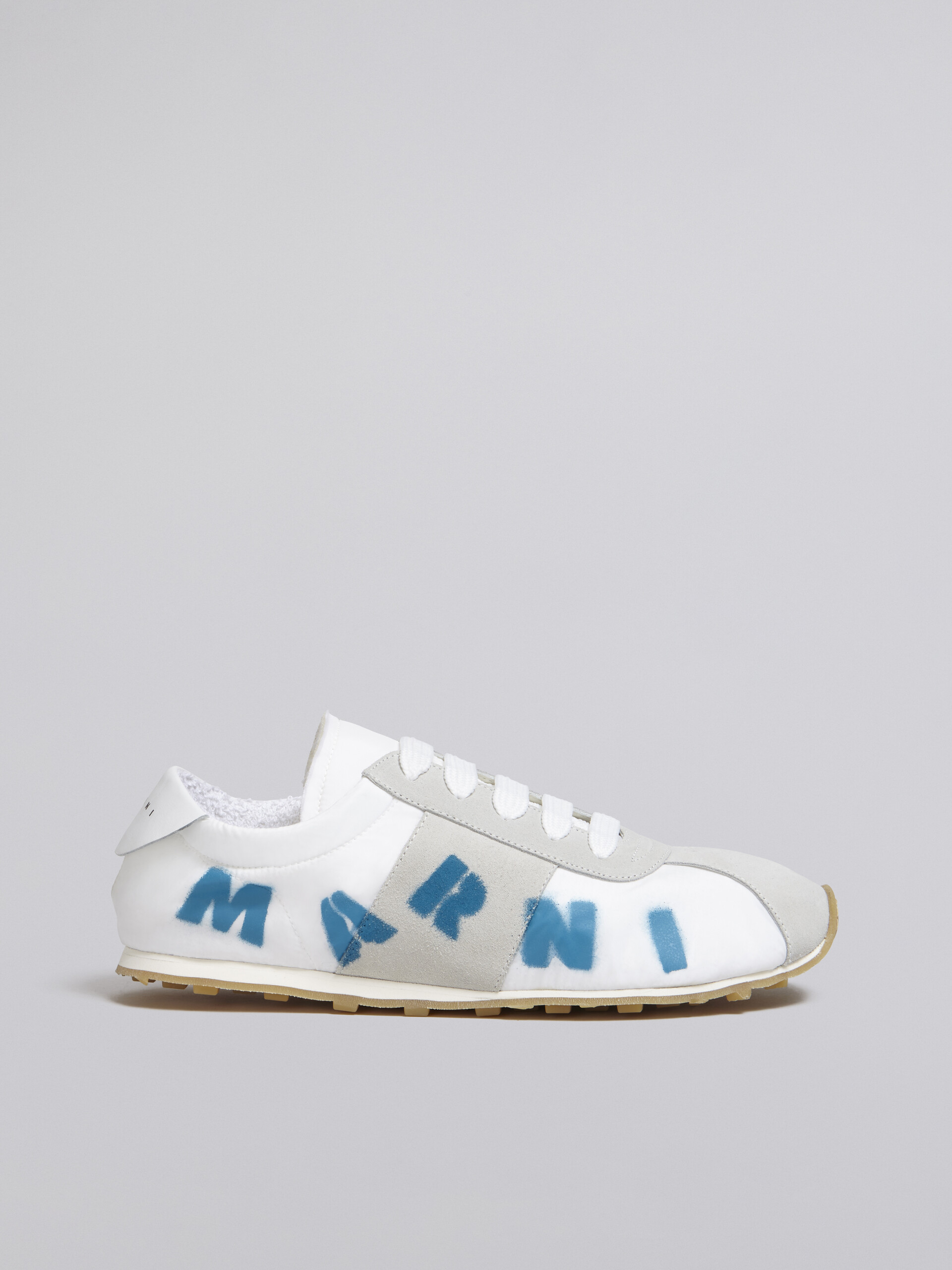 Sneaker in poliammide bianco con logo Marni aerografato - Sneakers - Image 1