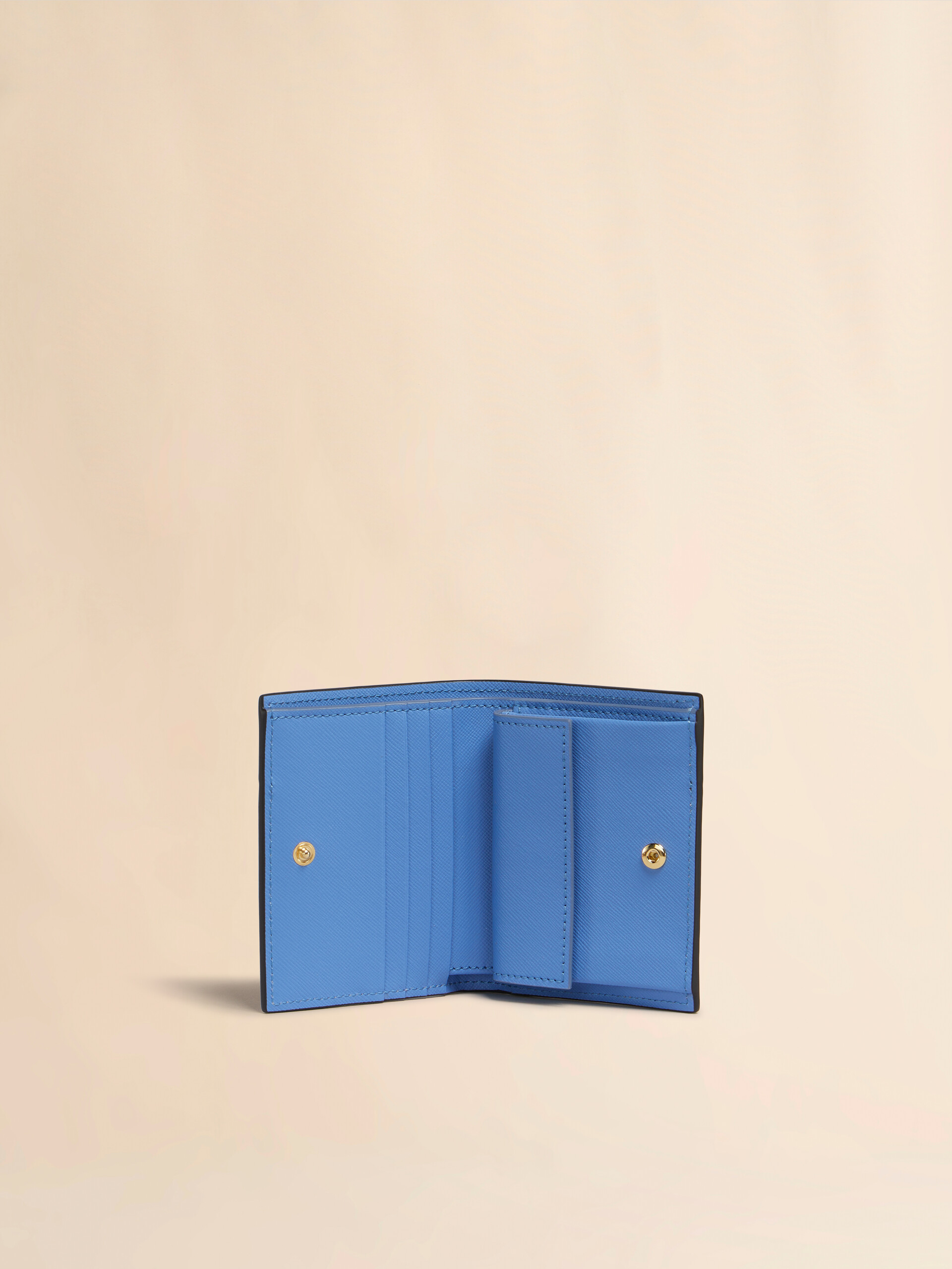 Cartera estilo libro de piel saffiano azul, beige y azul celeste - Carteras - Image 2