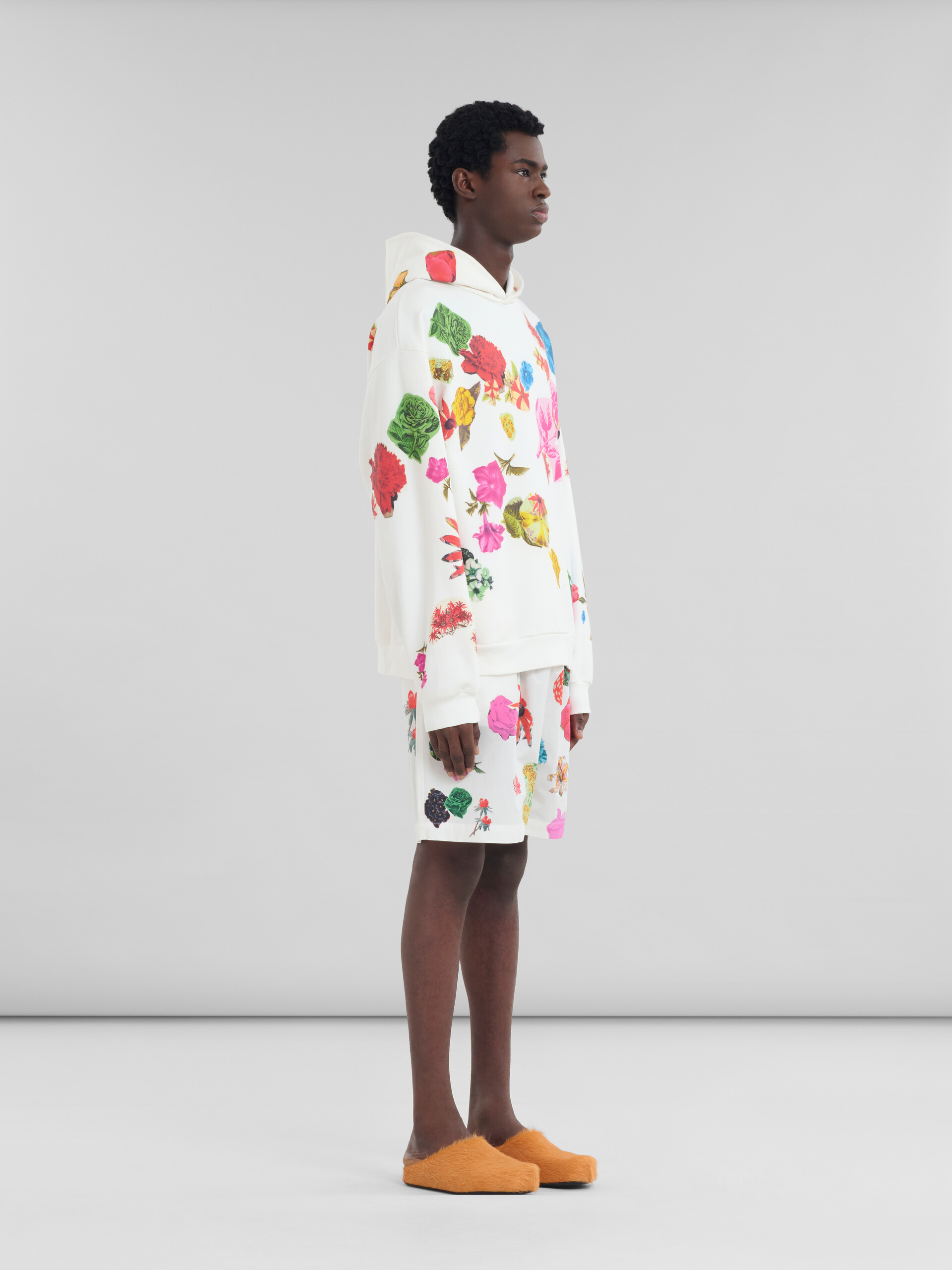 White cotton hoodie with flower prints - Sweaters - Image 6