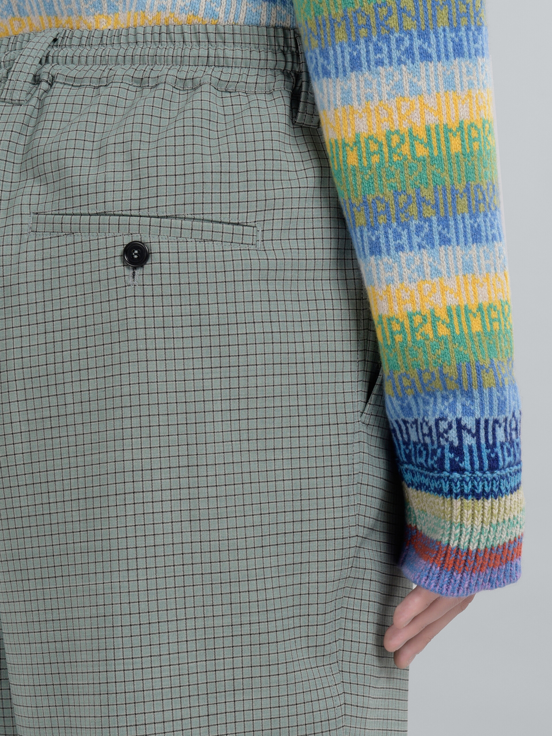 Kurz geschnittene, karierte Hose aus grüner Tropenwolle - Hosen - Image 4