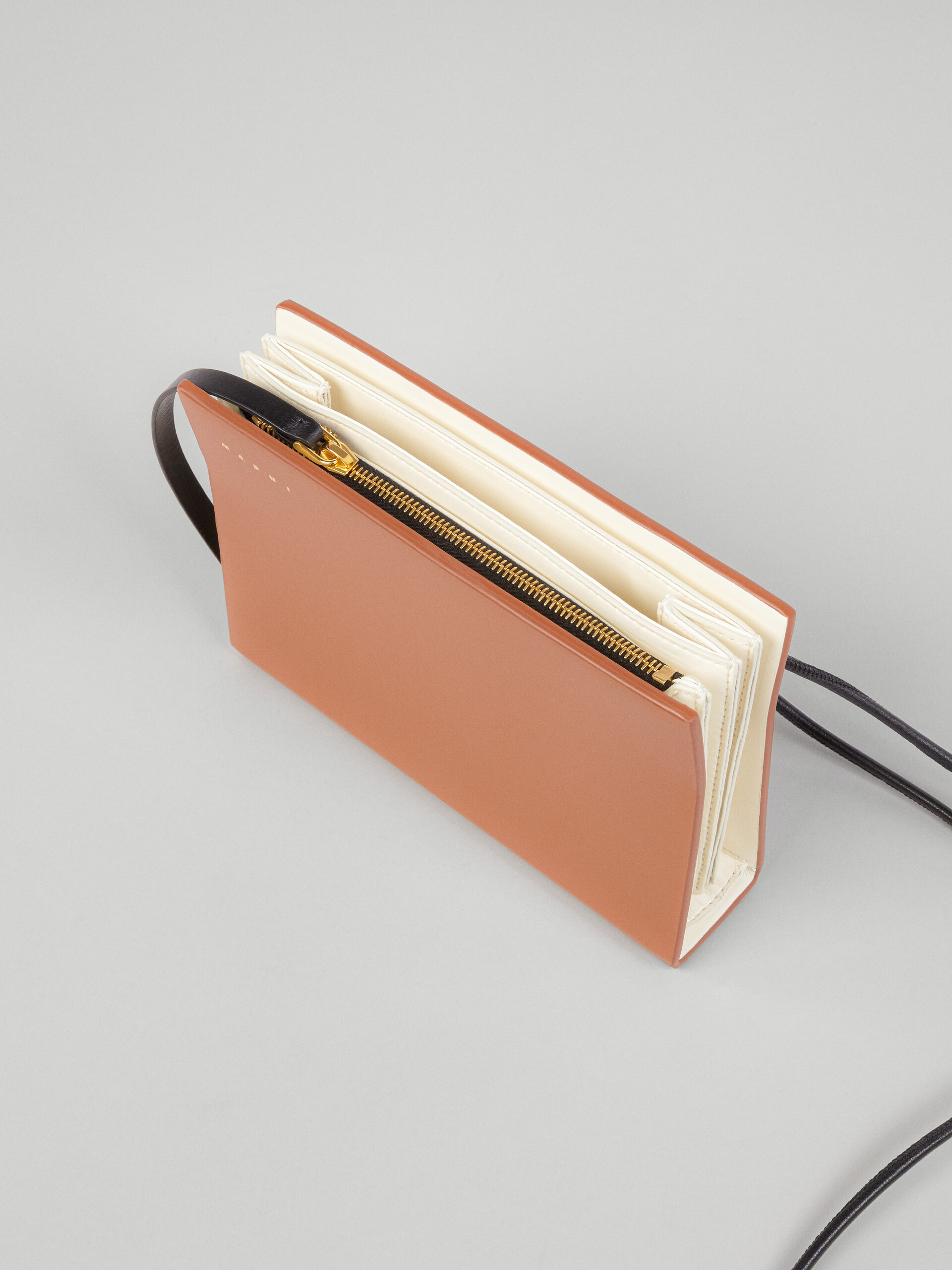 Brown and white leather clutch - Beutel - Image 5