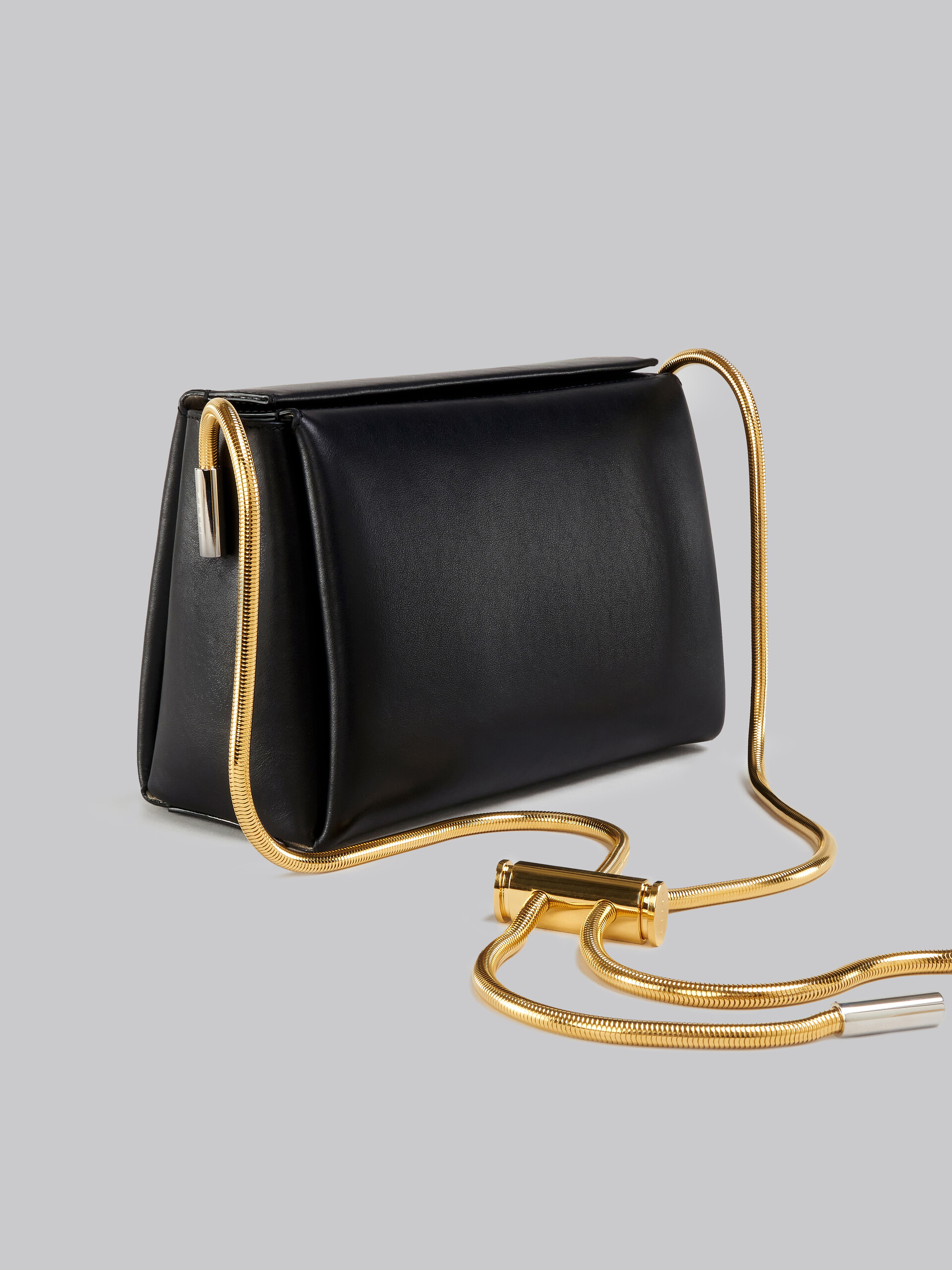 Toggle Medium Bag in black leather - Shoulder Bag - Image 4