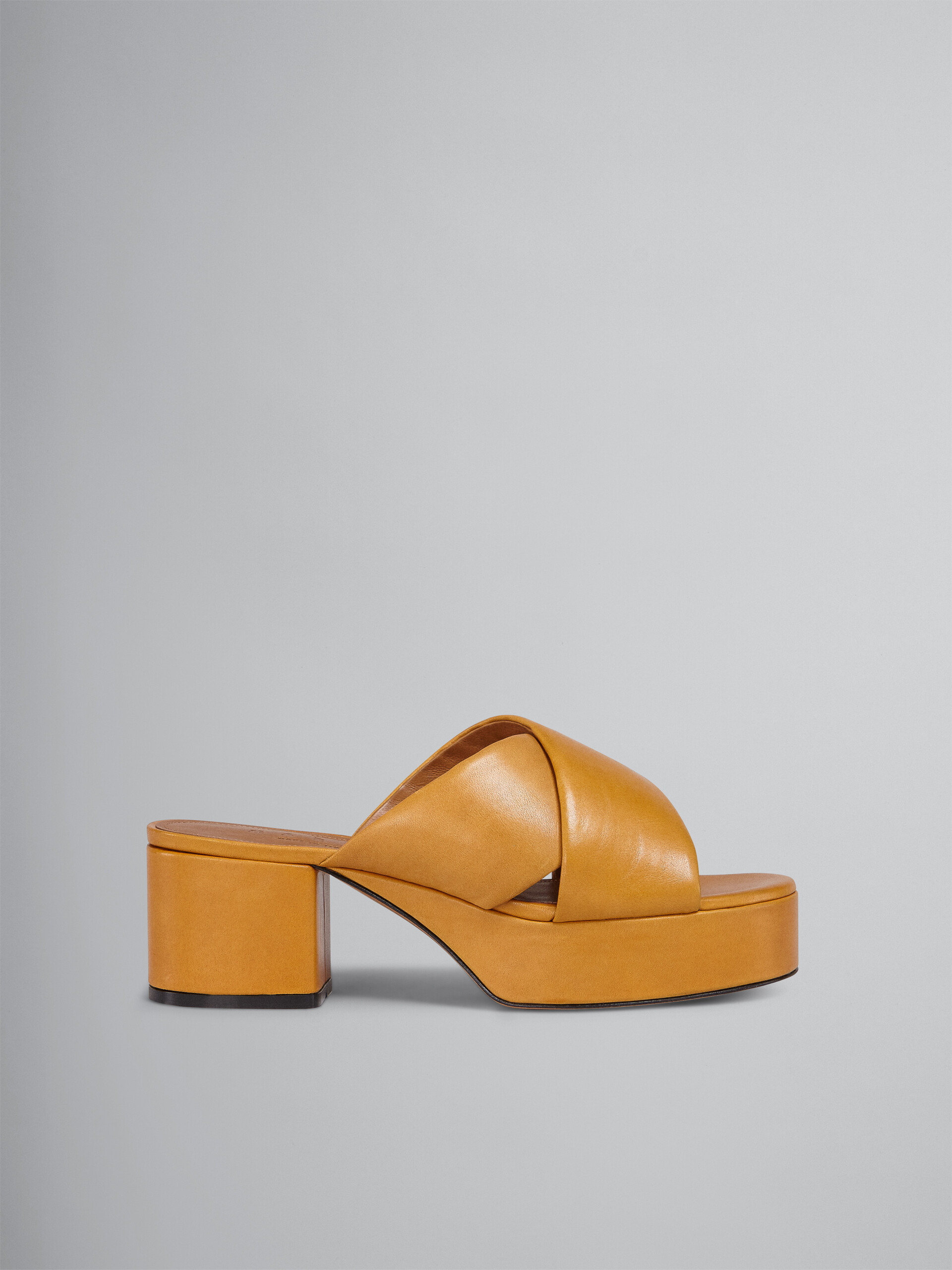 Yellow vegetable-tanned leather sandal - Sandals - Image 1
