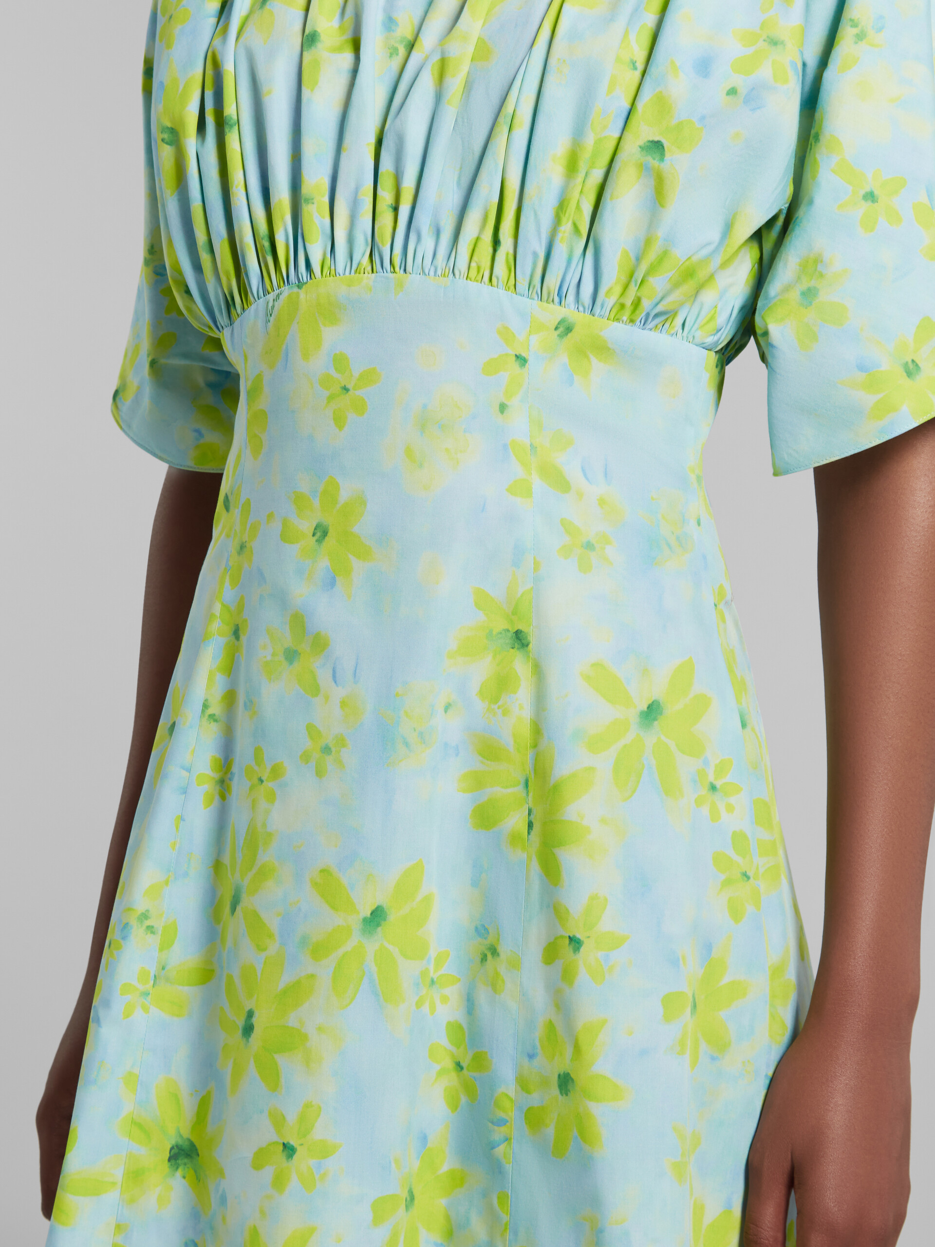 Light green poplin gathered dress with Parade print - Dresses - Image 5
