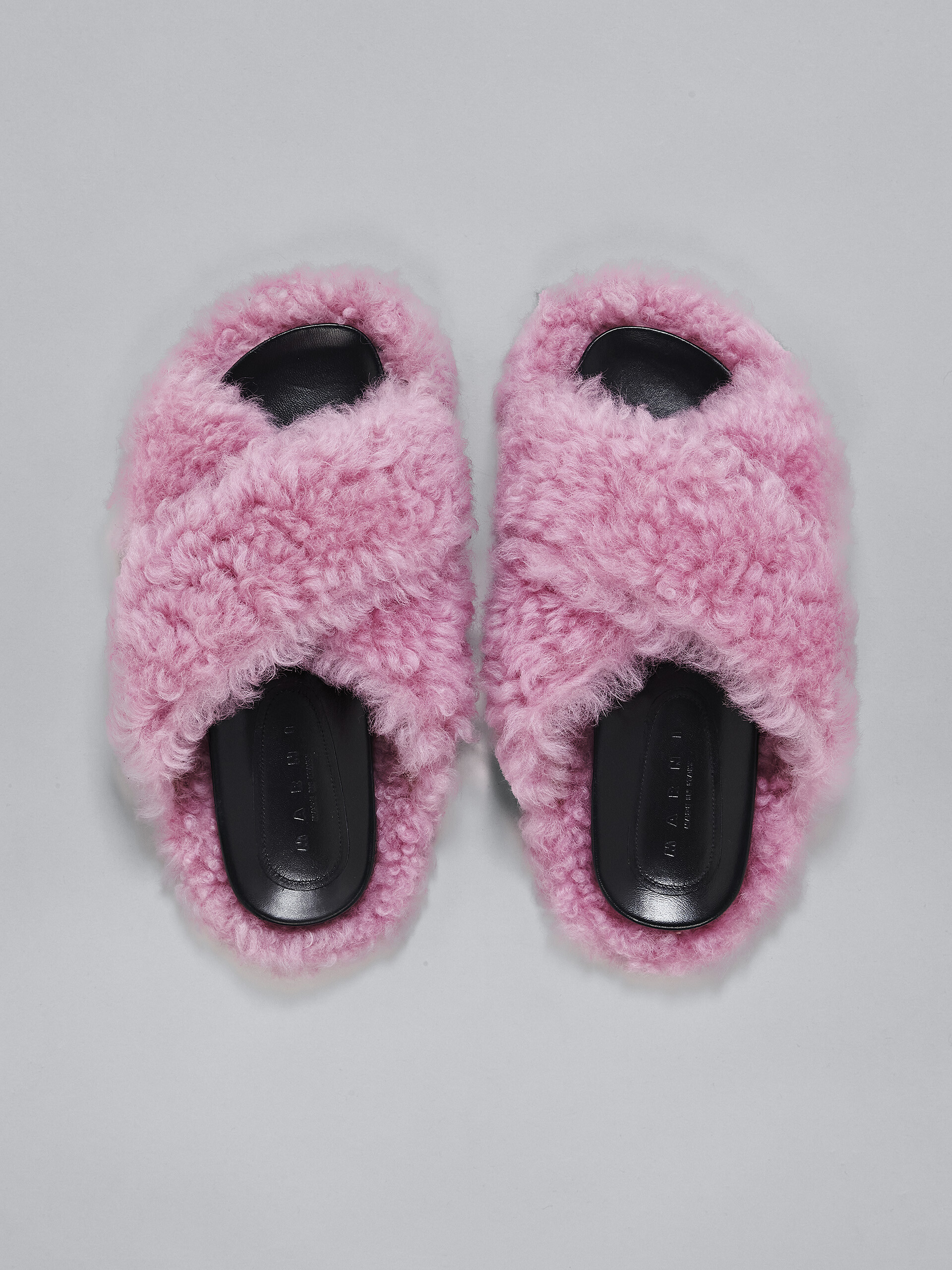 Pink shearling fussbett - Sandals - Image 4