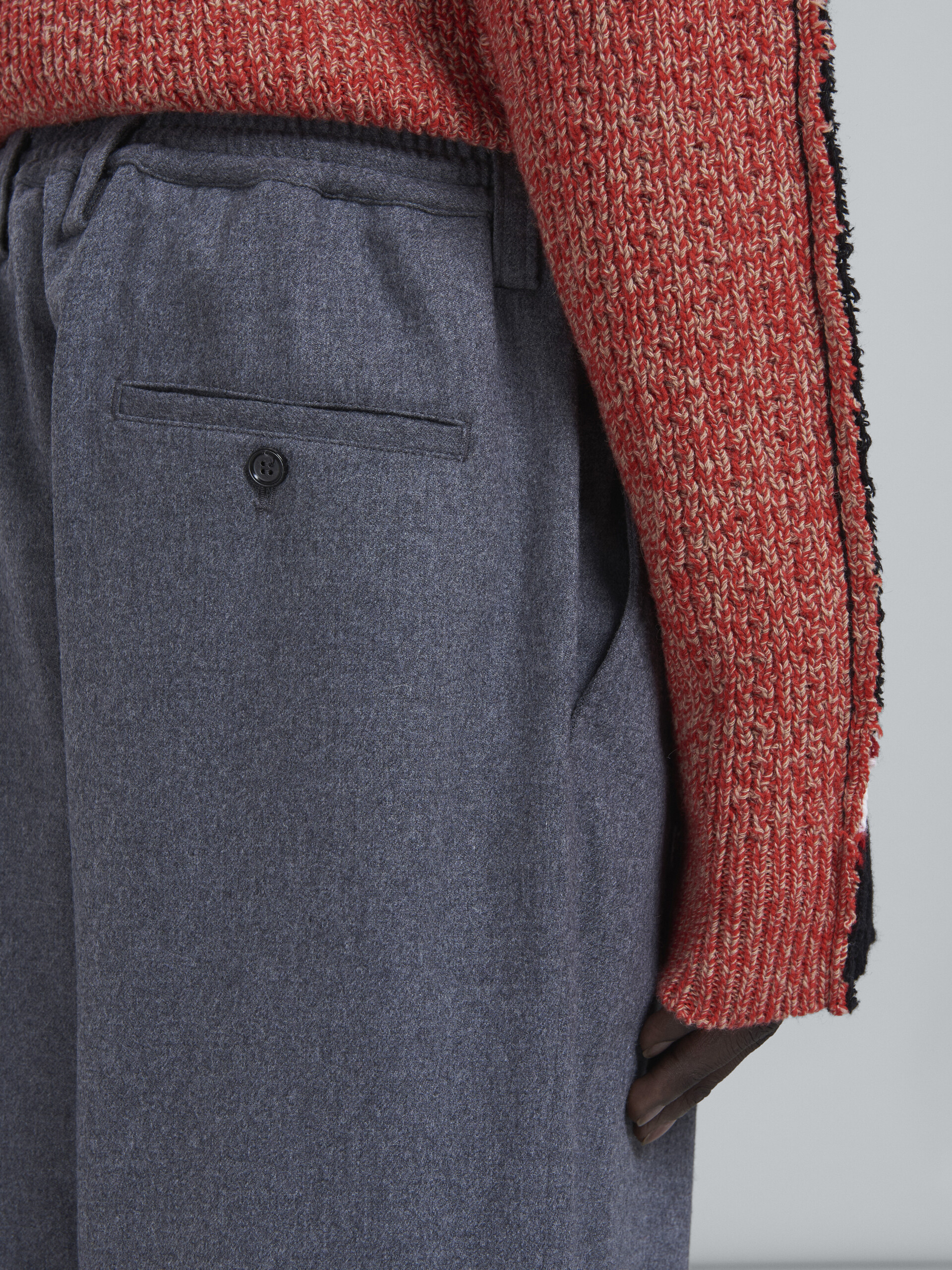 Grey wool cropped pants - Pants - Image 4