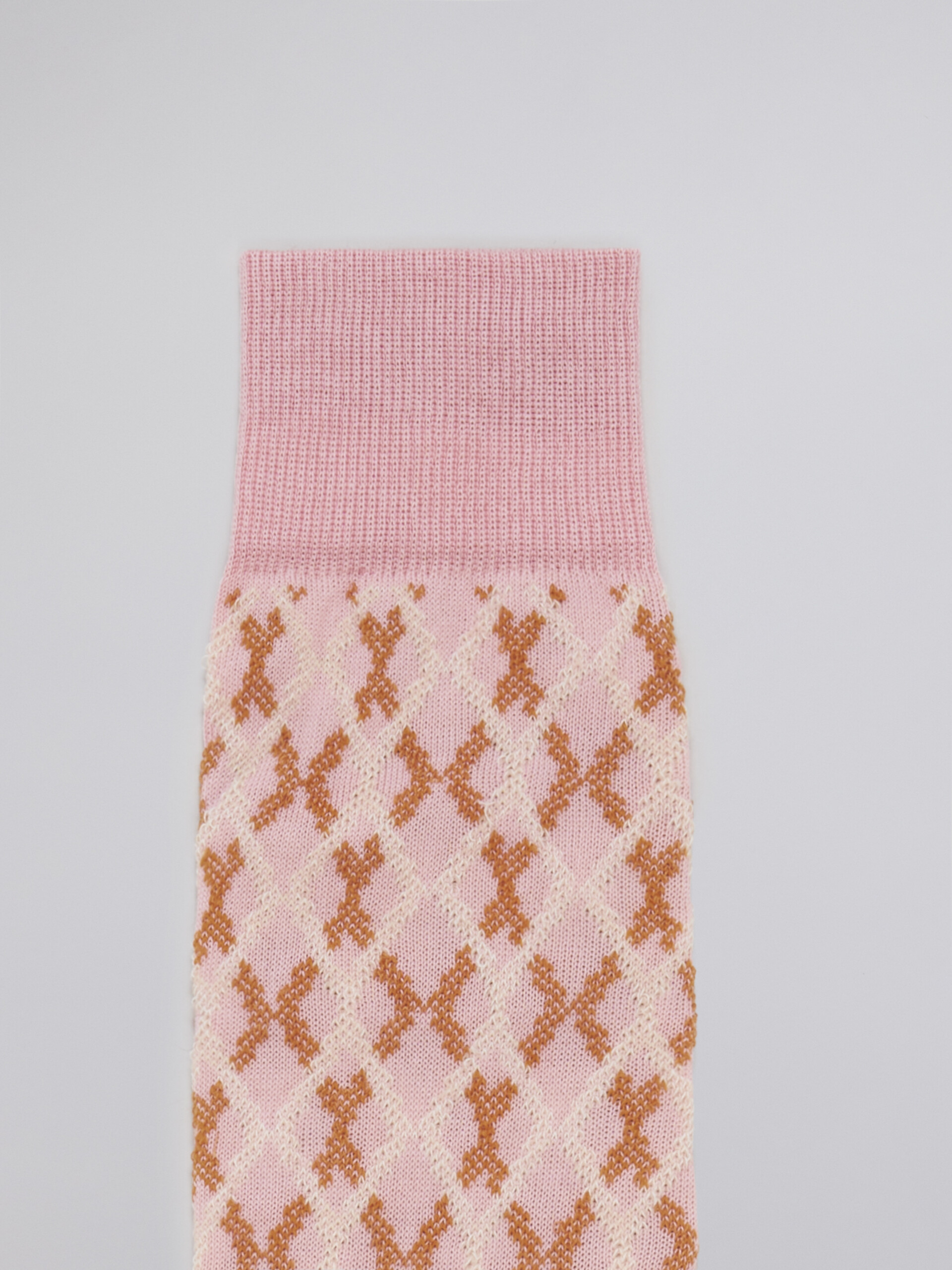Calza in cotone jacquard e nylon disegno micro riquadro rosa - Calze - Image 3