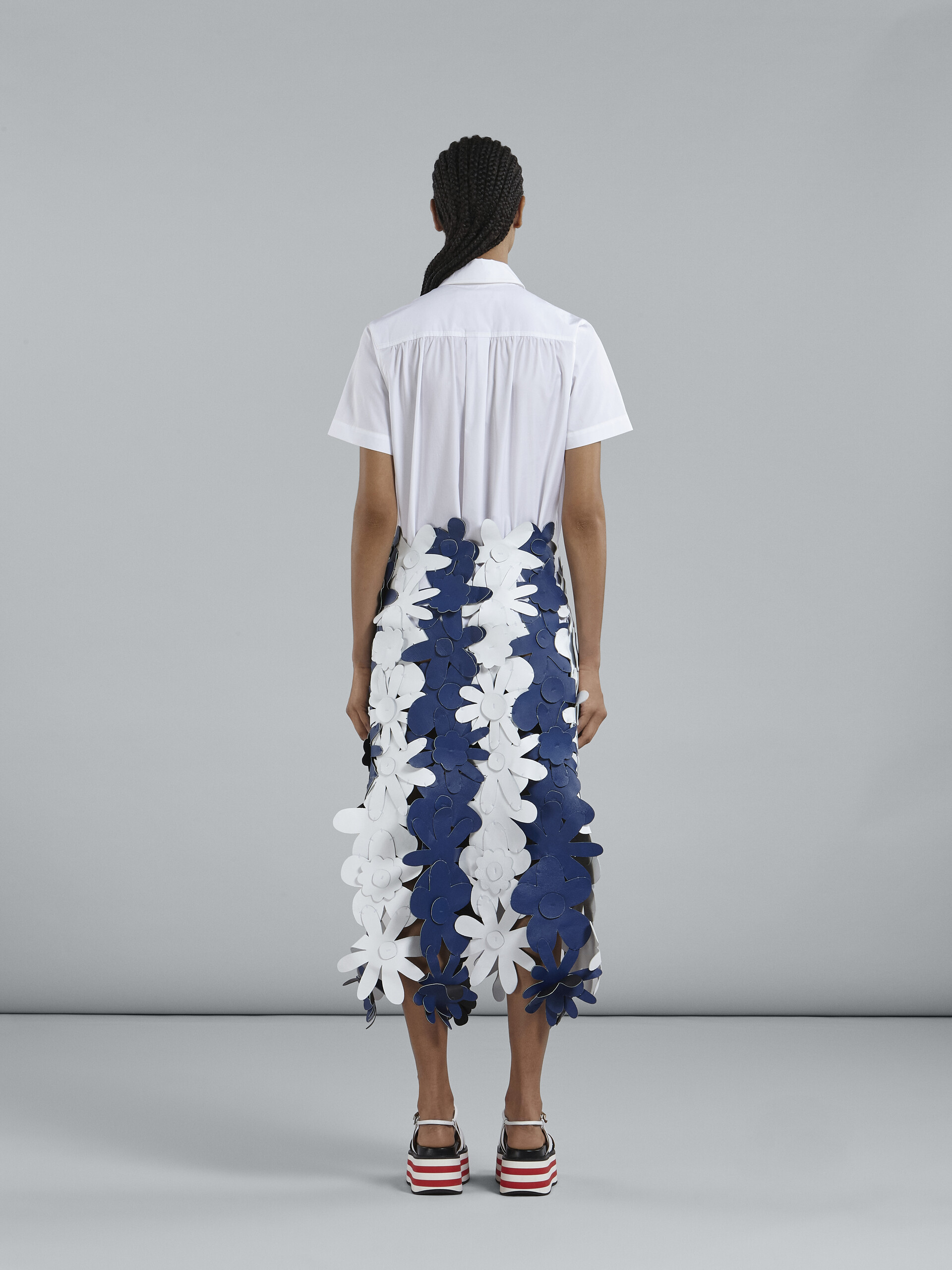 Falda larga con flores de piel bordadas - Faldas - Image 3
