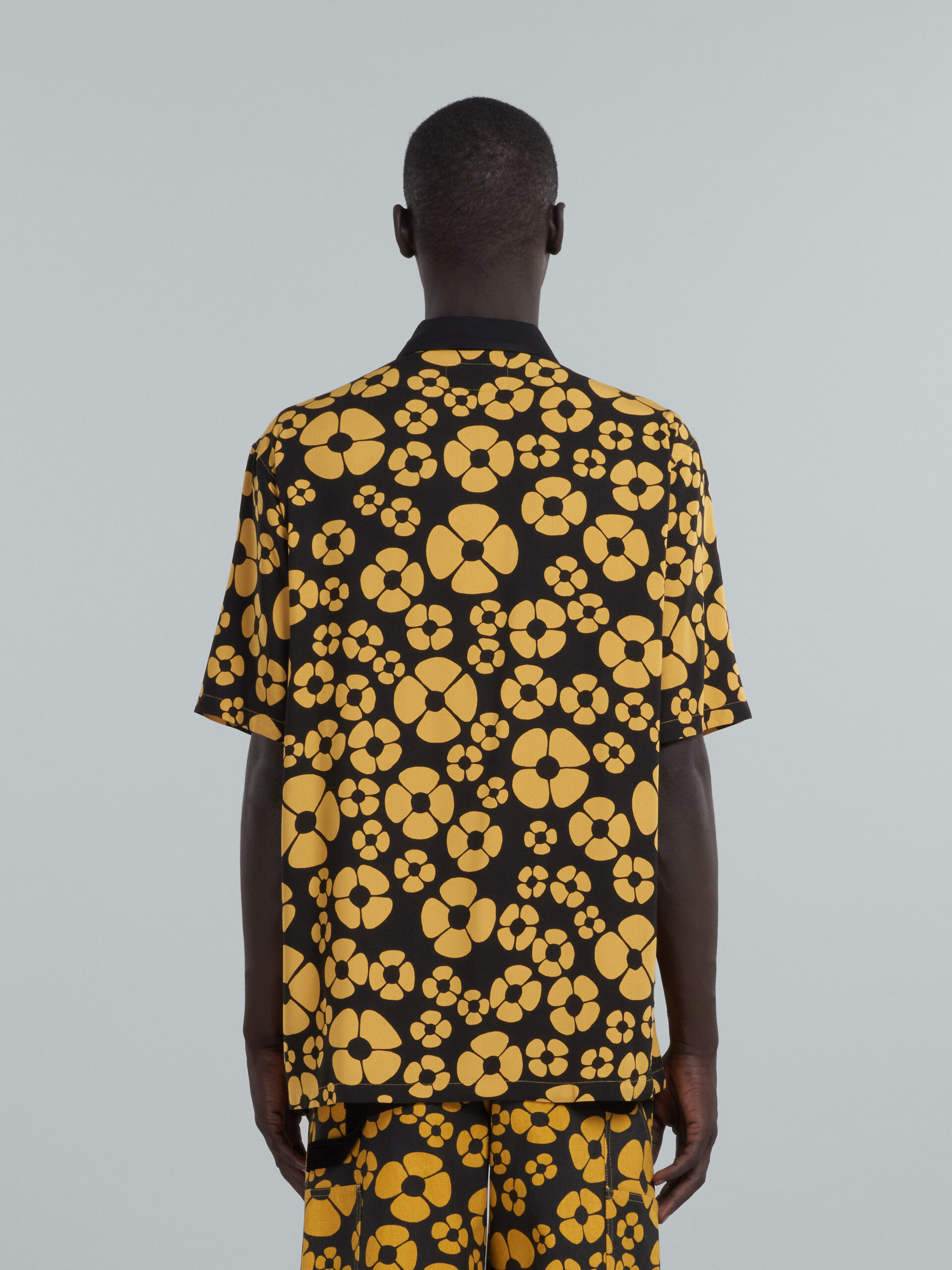 MARNI x CARHARTT WIP - gelbes, kurzärmeliges, geblümtes Shirt - Hemden - Image 3