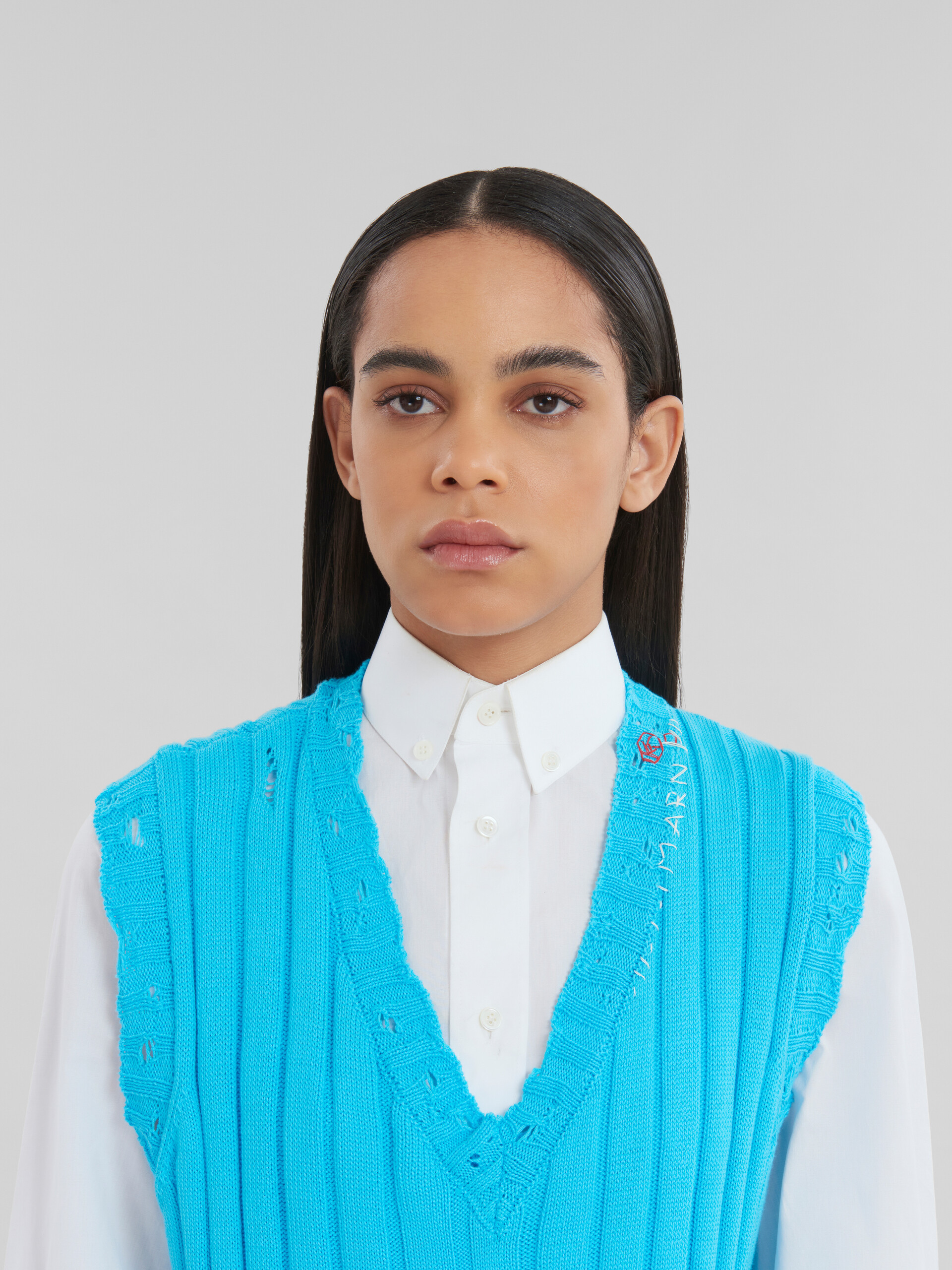 Blue dishevelled ribbed cotton vest - Pullovers - Image 4