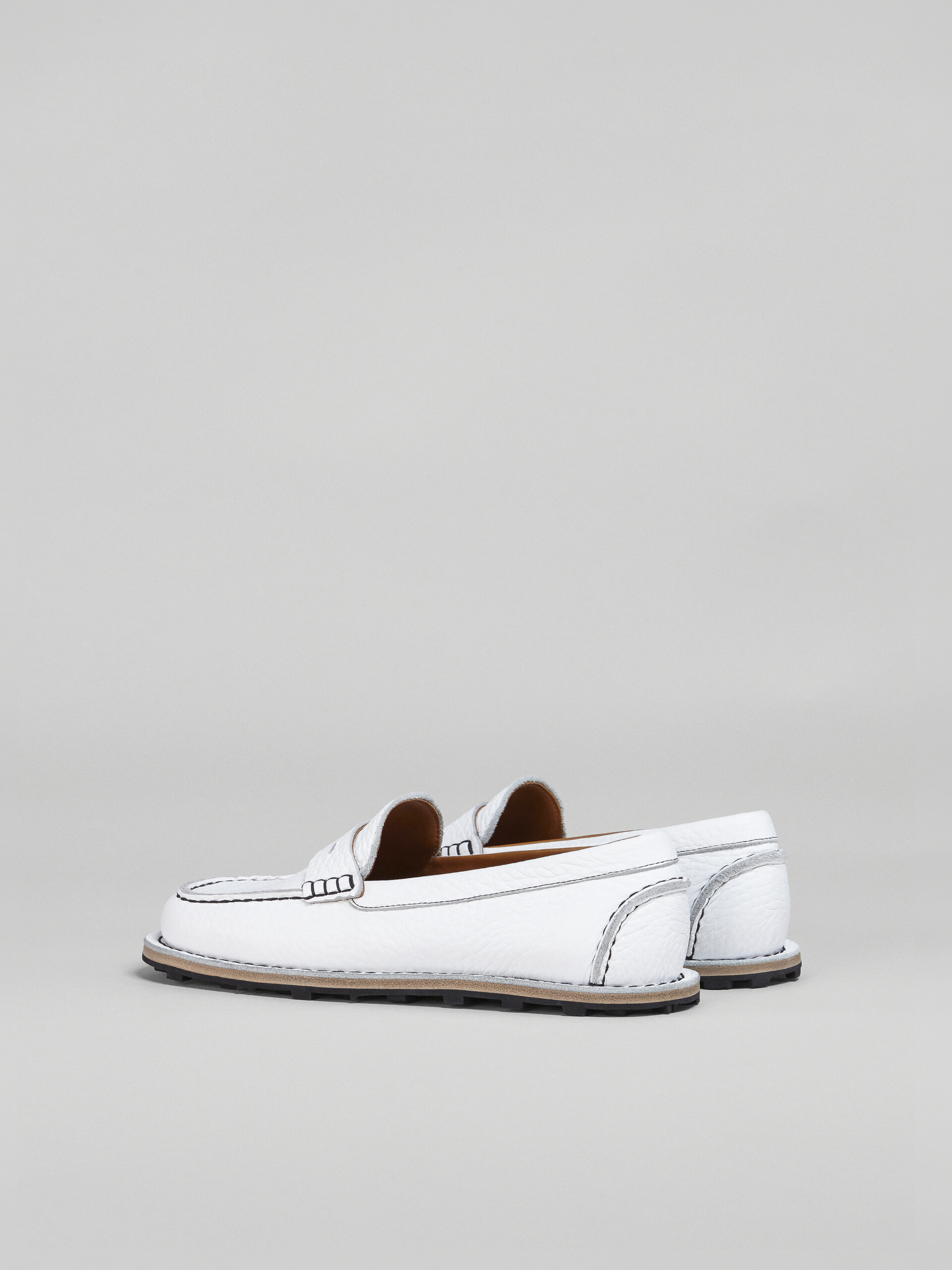 Grained calf leather moccasin - Mocassin - Image 3