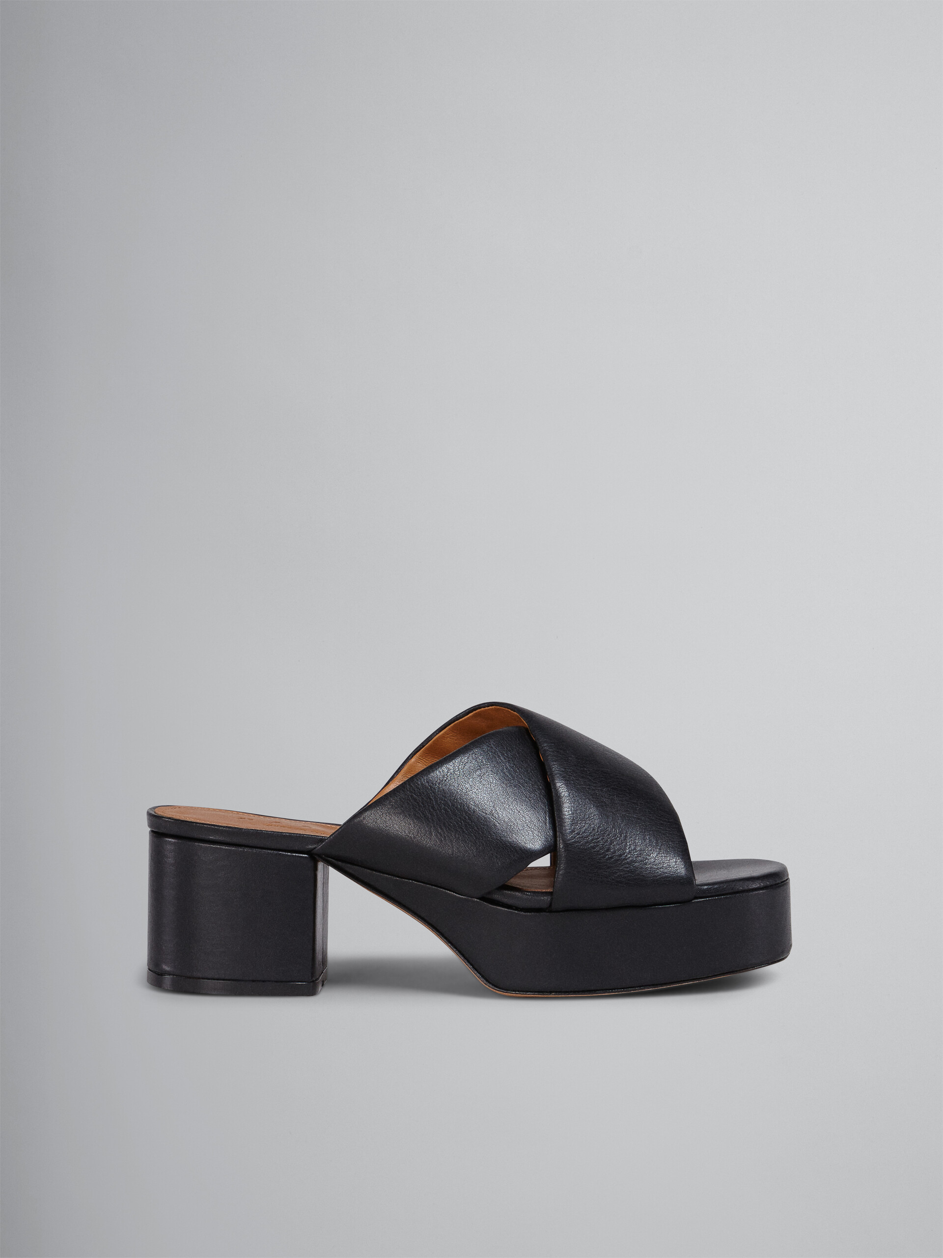Black vegetable-tanned leather sandal - Sandals - Image 1