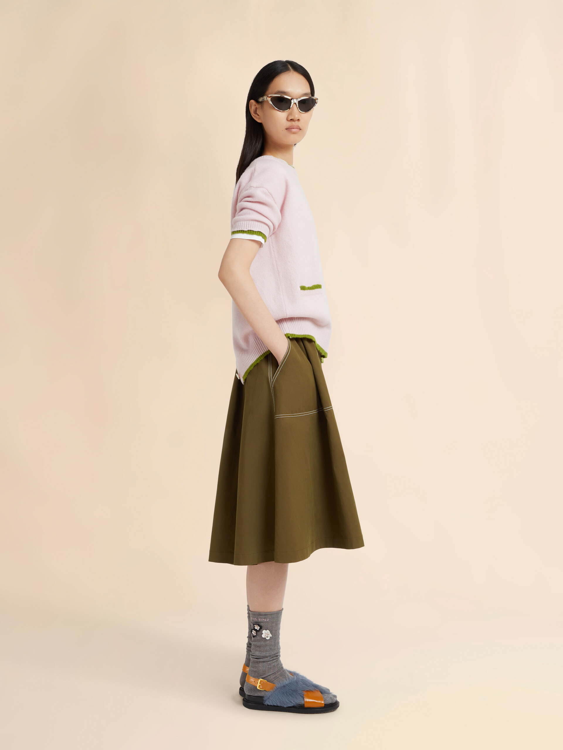 Pink wool-cashmere reverse cardigan jumper - Pullovers - Image 6