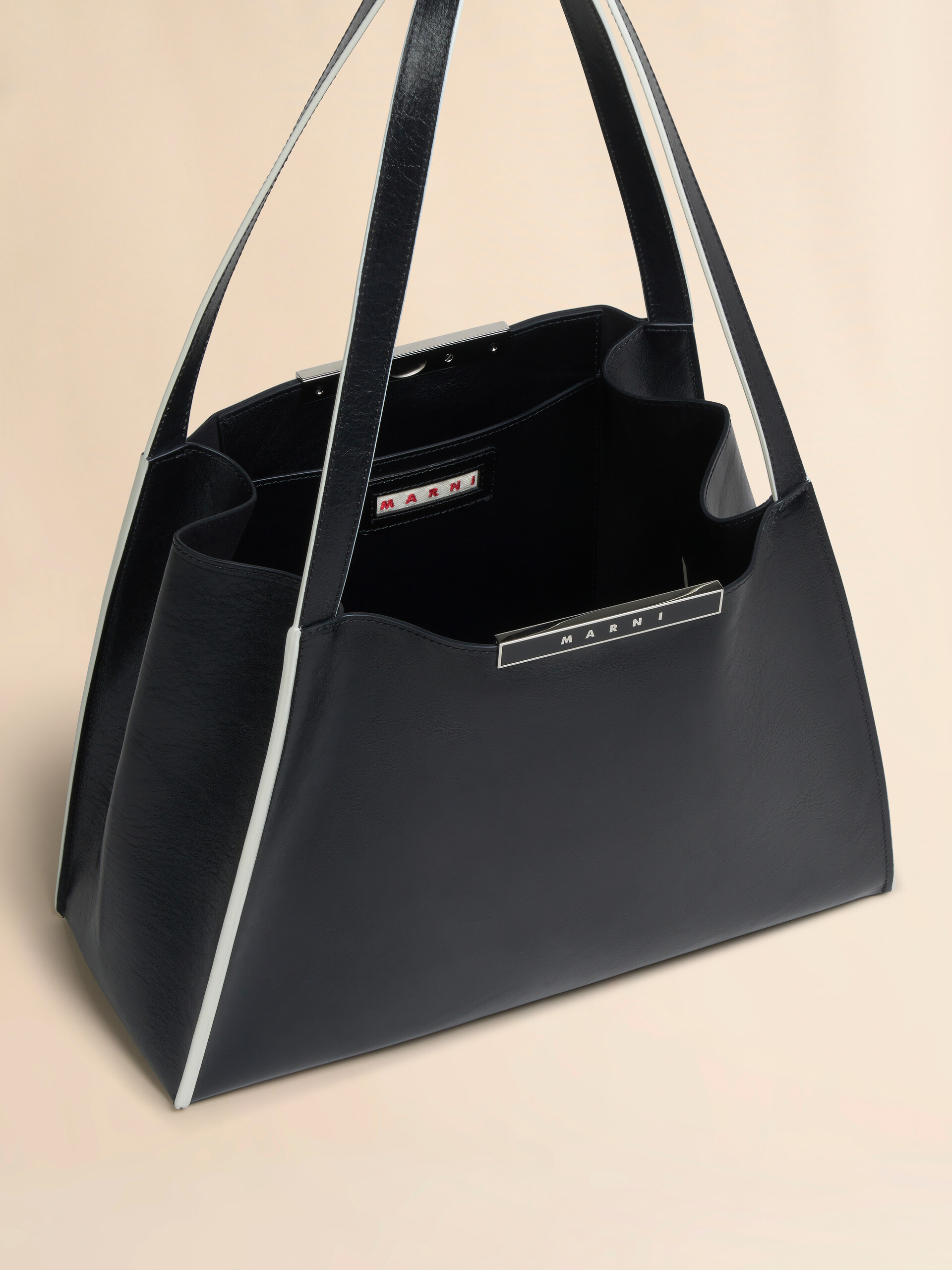 Black leather Cresta E/W small tote bag - Shopping Bags - Image 4