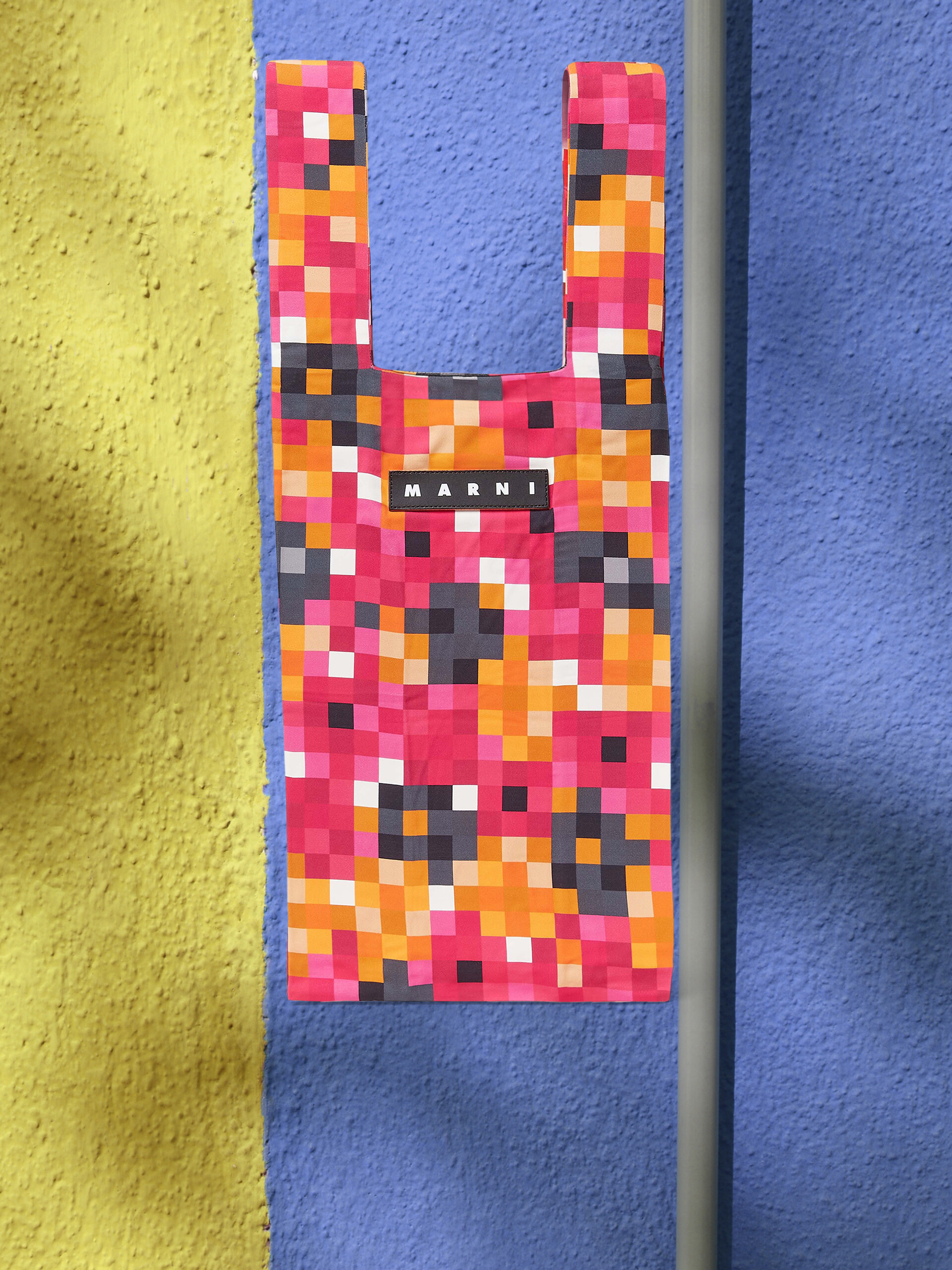 MARNI MARKET shopping bag with pixel print - Shopping Bags - Image 1