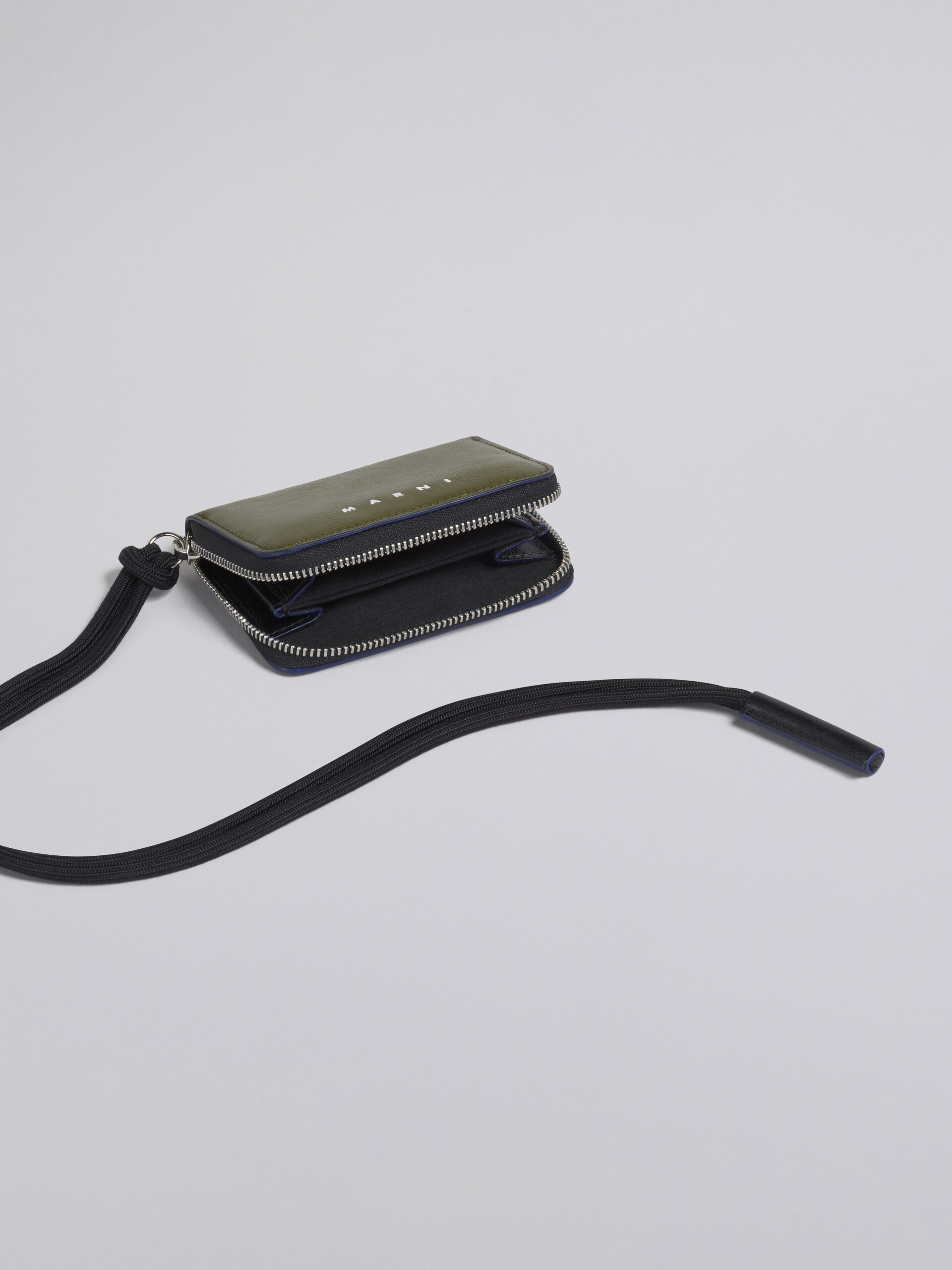 Zweifarbige Brieftasche aus glänzendem Kalbsleder mit umlaufendem Reißverschluss - Brieftaschen - Image 2