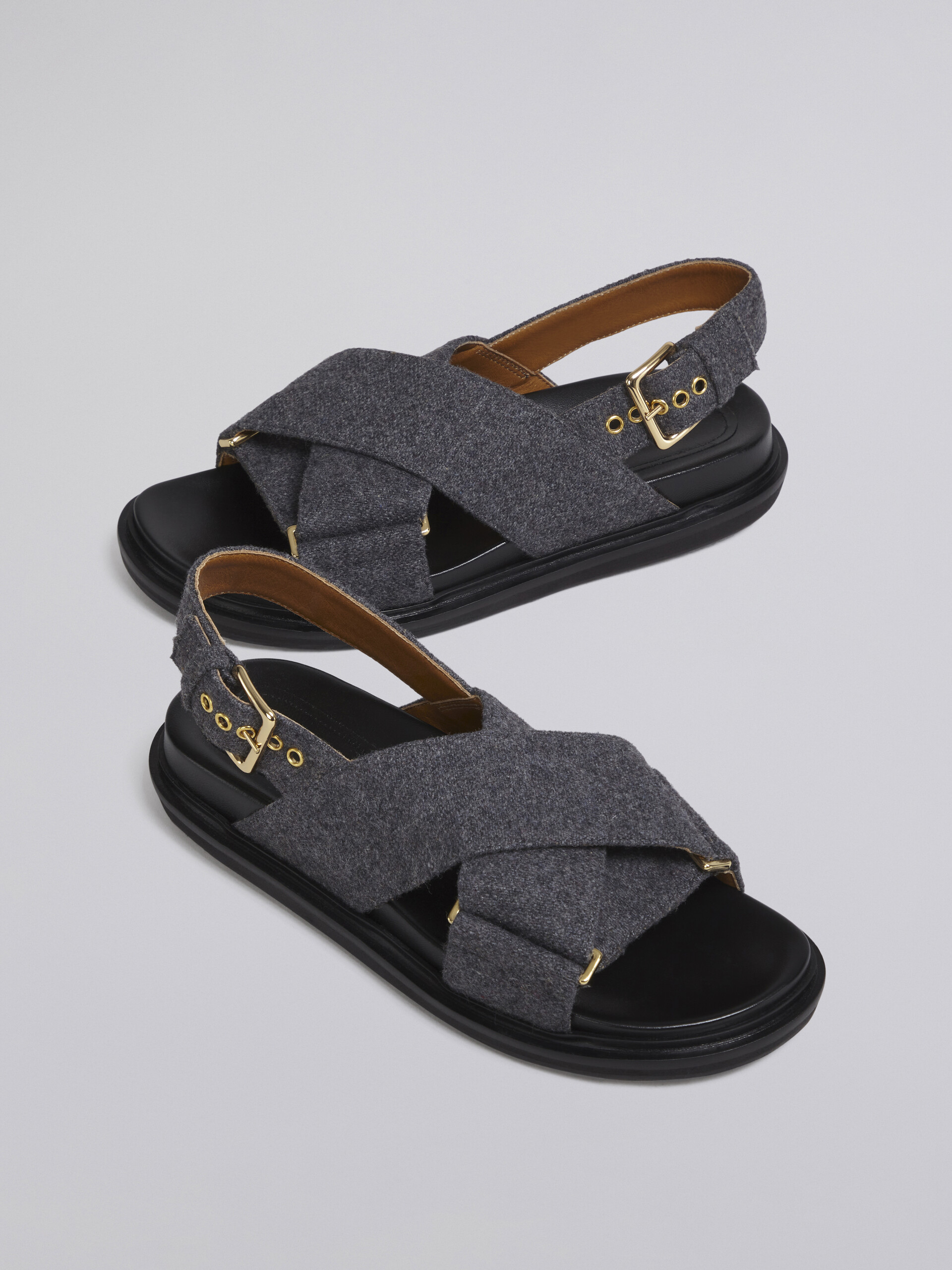 Criss-cross fussbett in grey wool felt - Sandals - Image 5