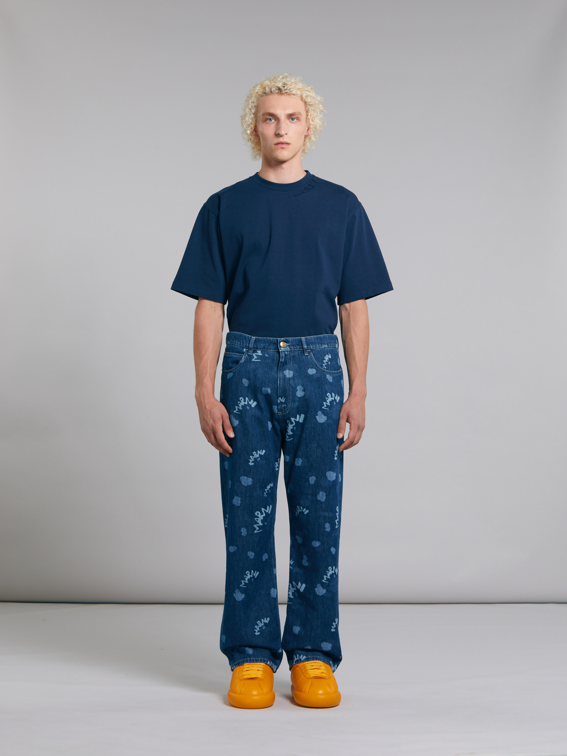 Jean en denim bleu avec imprimé Marni Dripping - Pantalons - Image 2