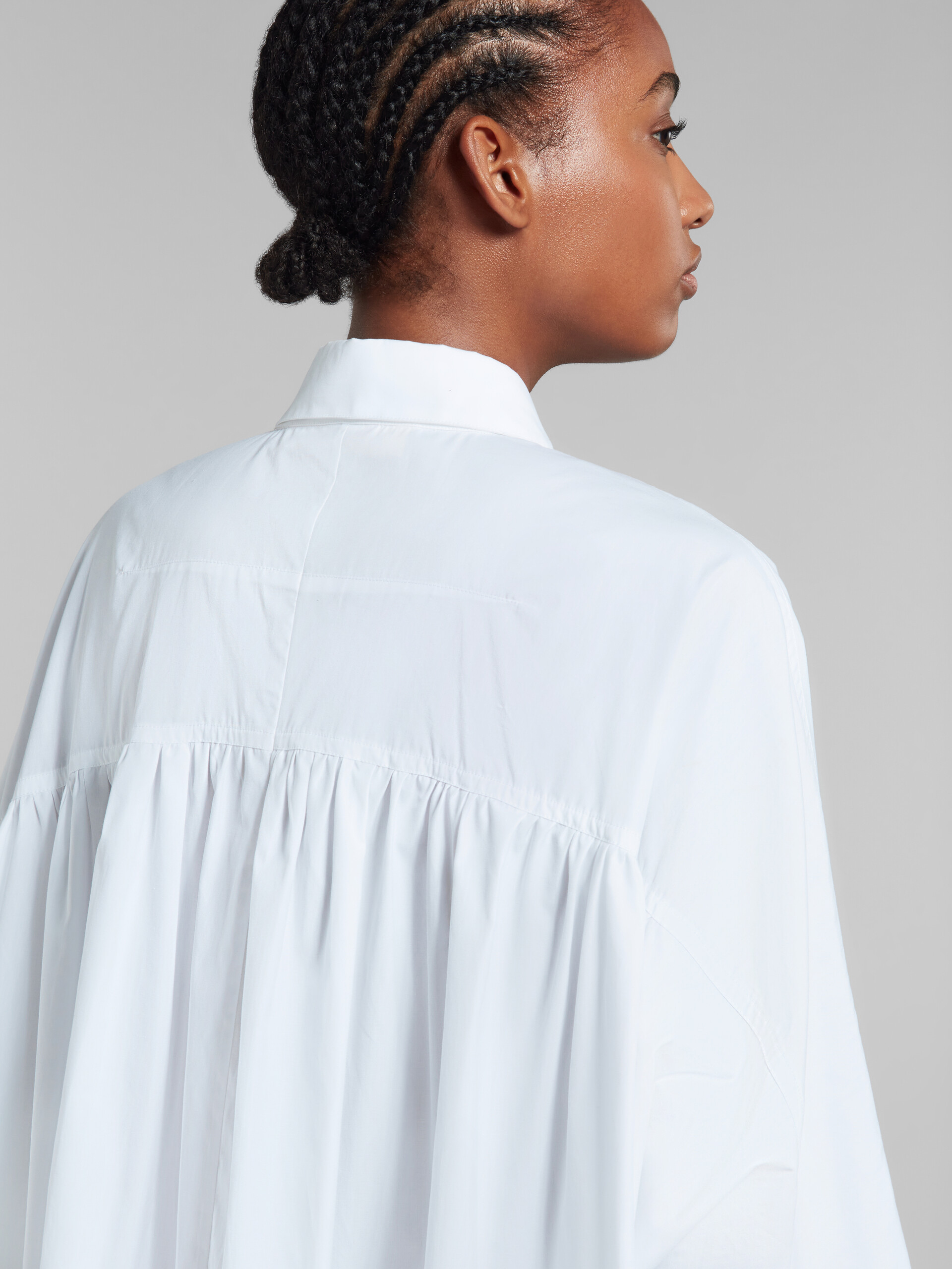 ホワイト オーガニックポプリン製 オーバーサイズ シャツドレス - ドレス - Image 5