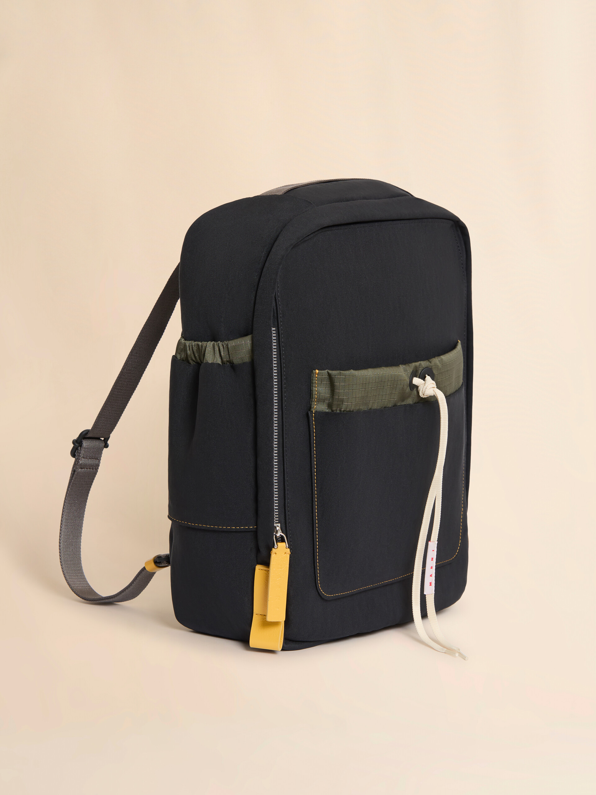 ブラック テクニカルファブリック製バックパック - バックパック - Image 3