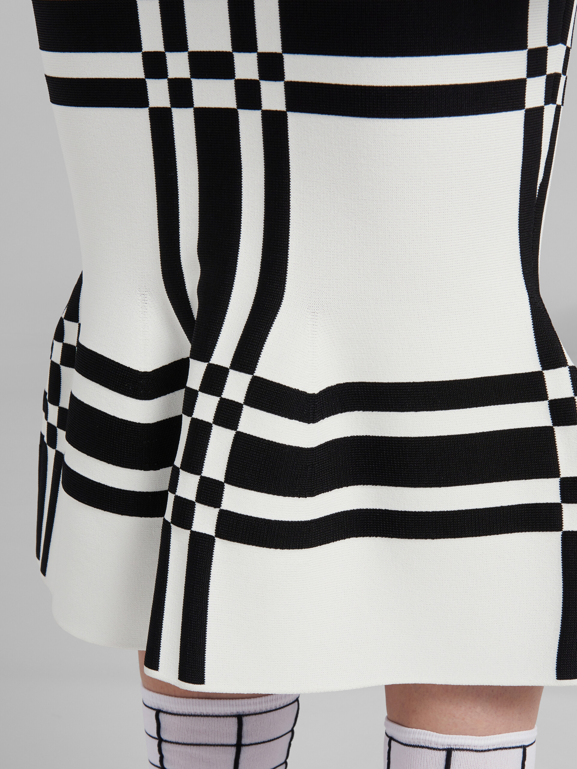White checked viscose sheath skirt with flounce hem - Skirts - Image 4