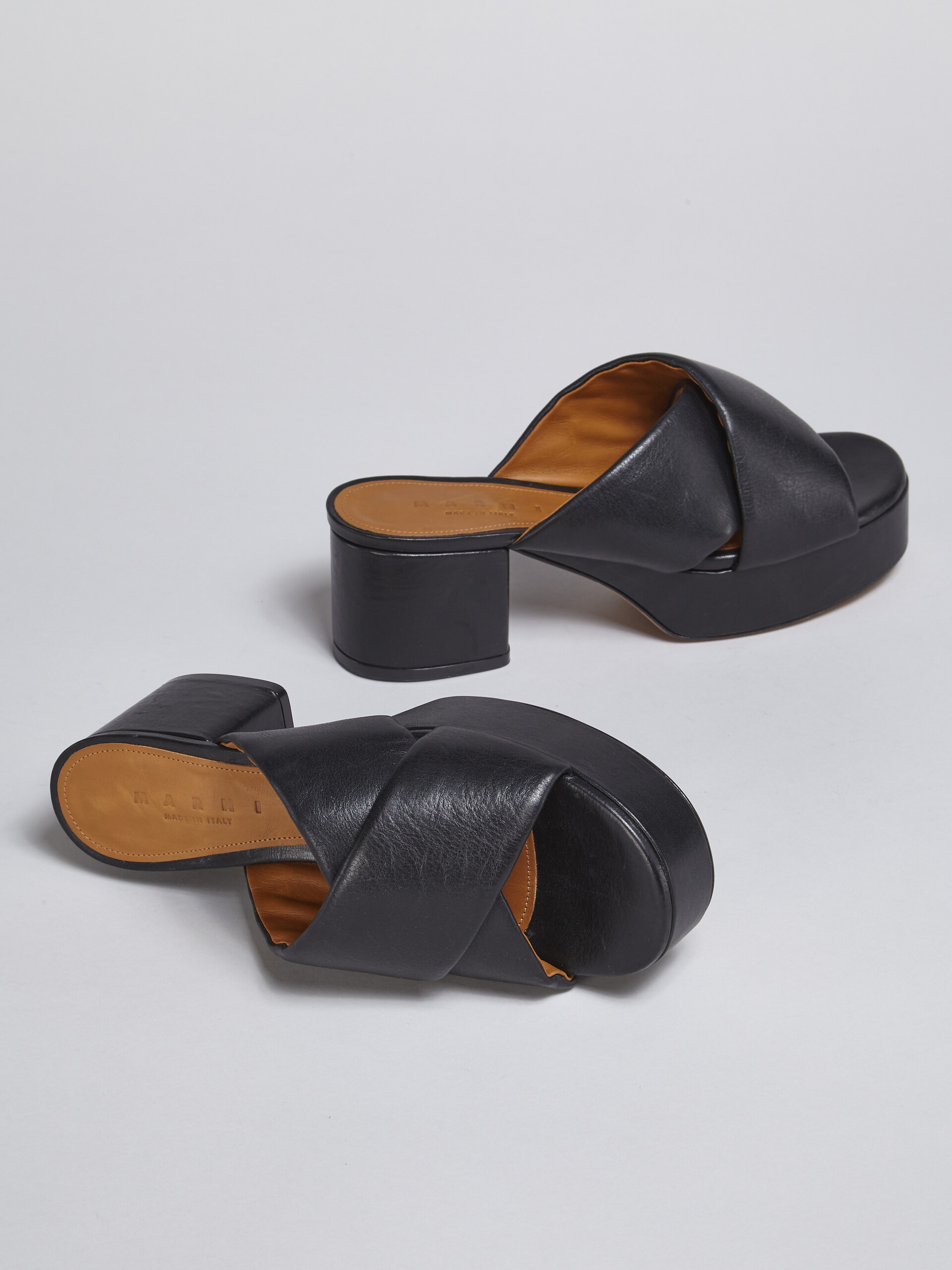Black vegetable-tanned leather sandal - Sandals - Image 5
