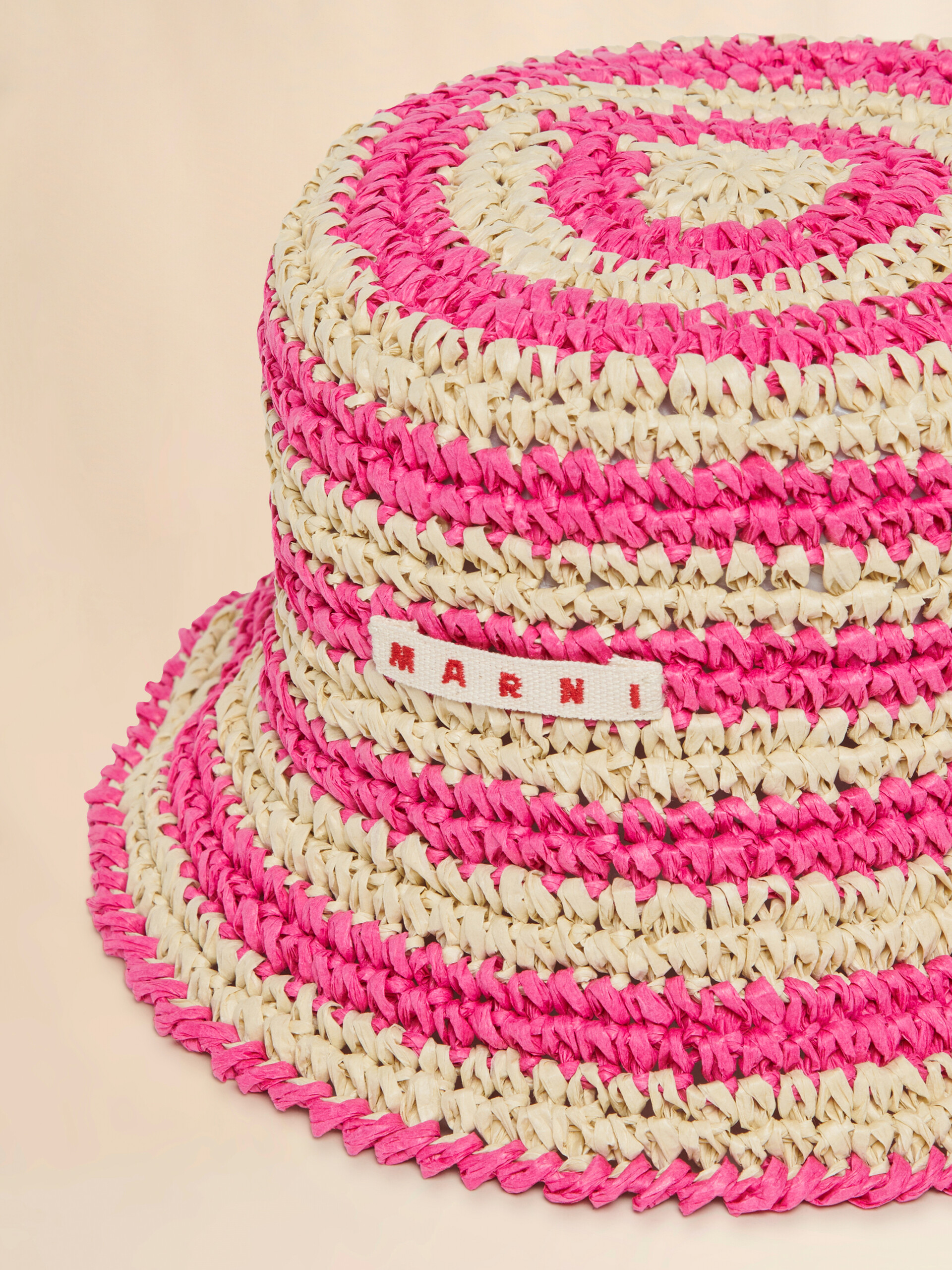 Pink and beige paper raffia bucket hat - Caps - Image 3