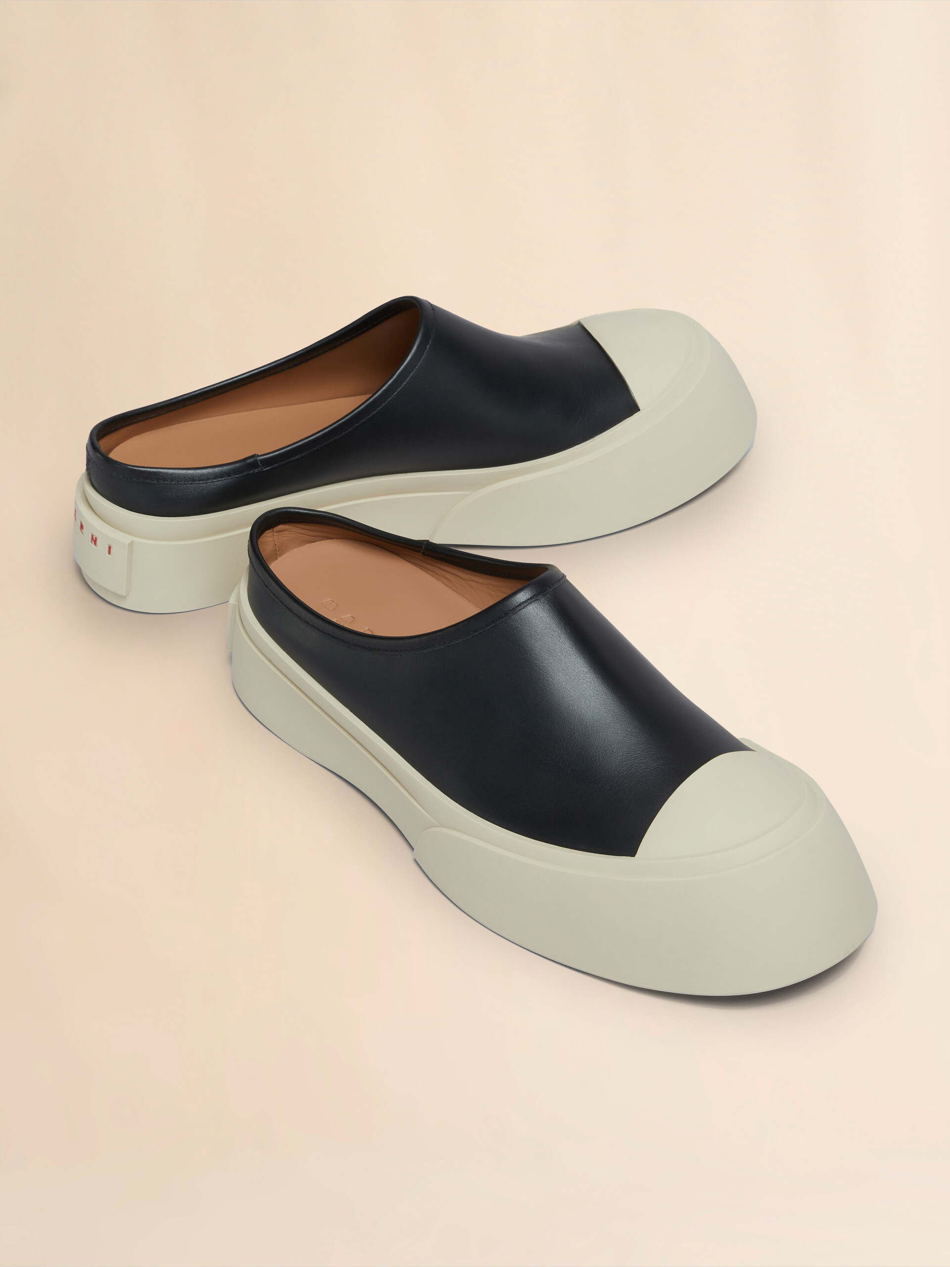 Graue Pablo Sabots aus Leder - Sneakers - Image 5