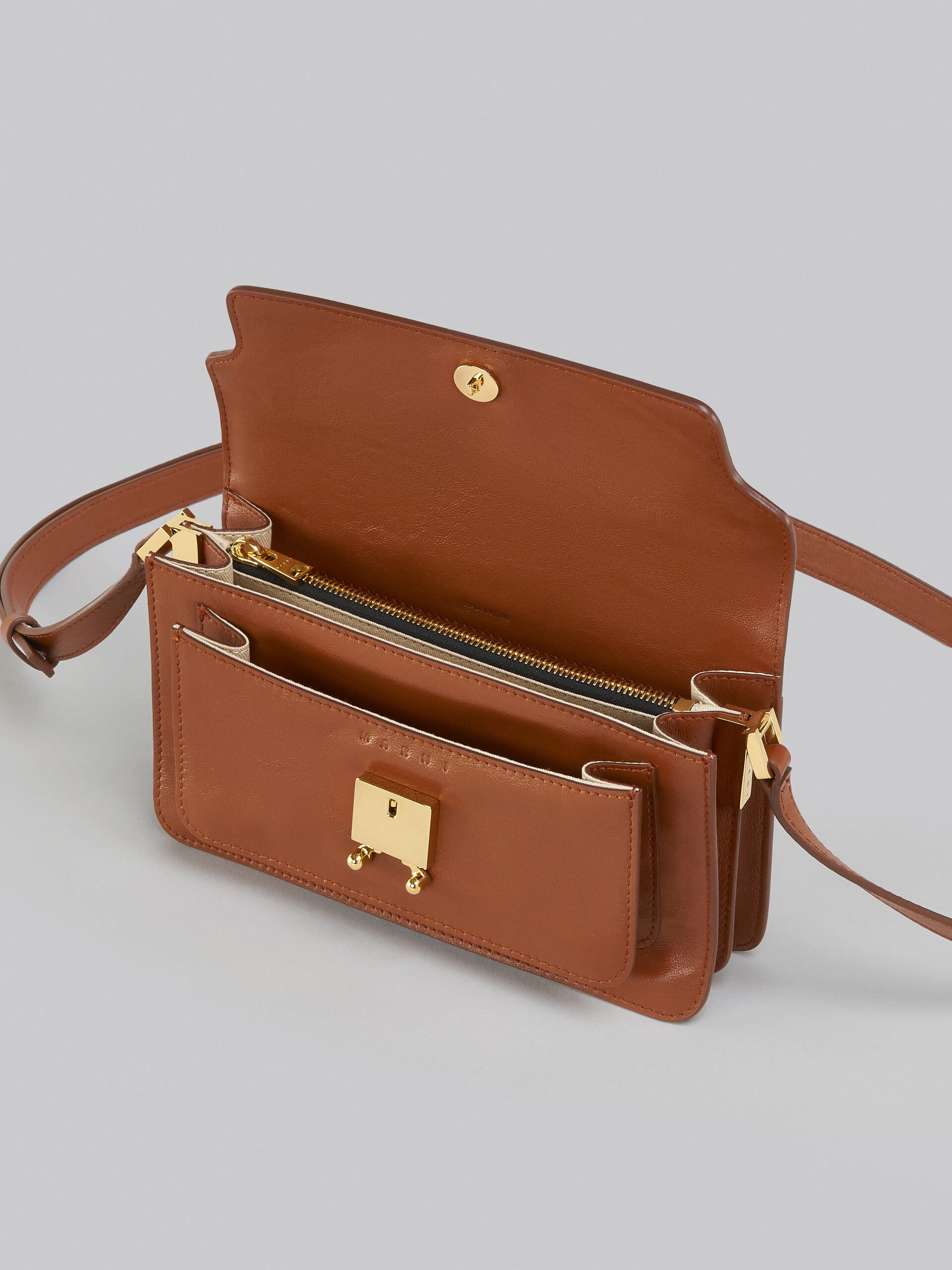 Trunk Soft Bag E/W in brown leather - Shoulder Bags - Image 3