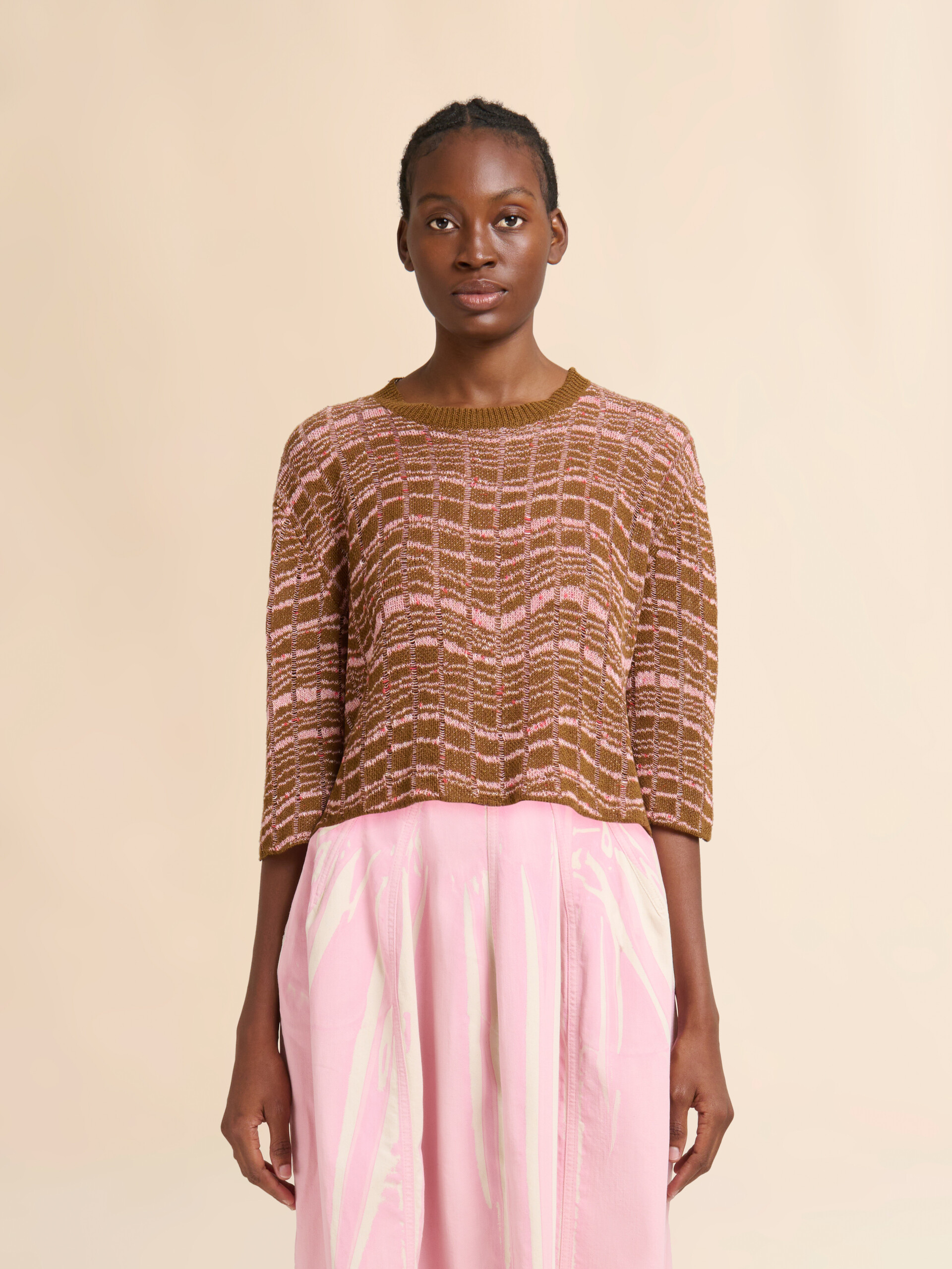 웨이비 패턴 디테일 브라운 리브드 리넨 스웨터 - 풀오버 - Image 2