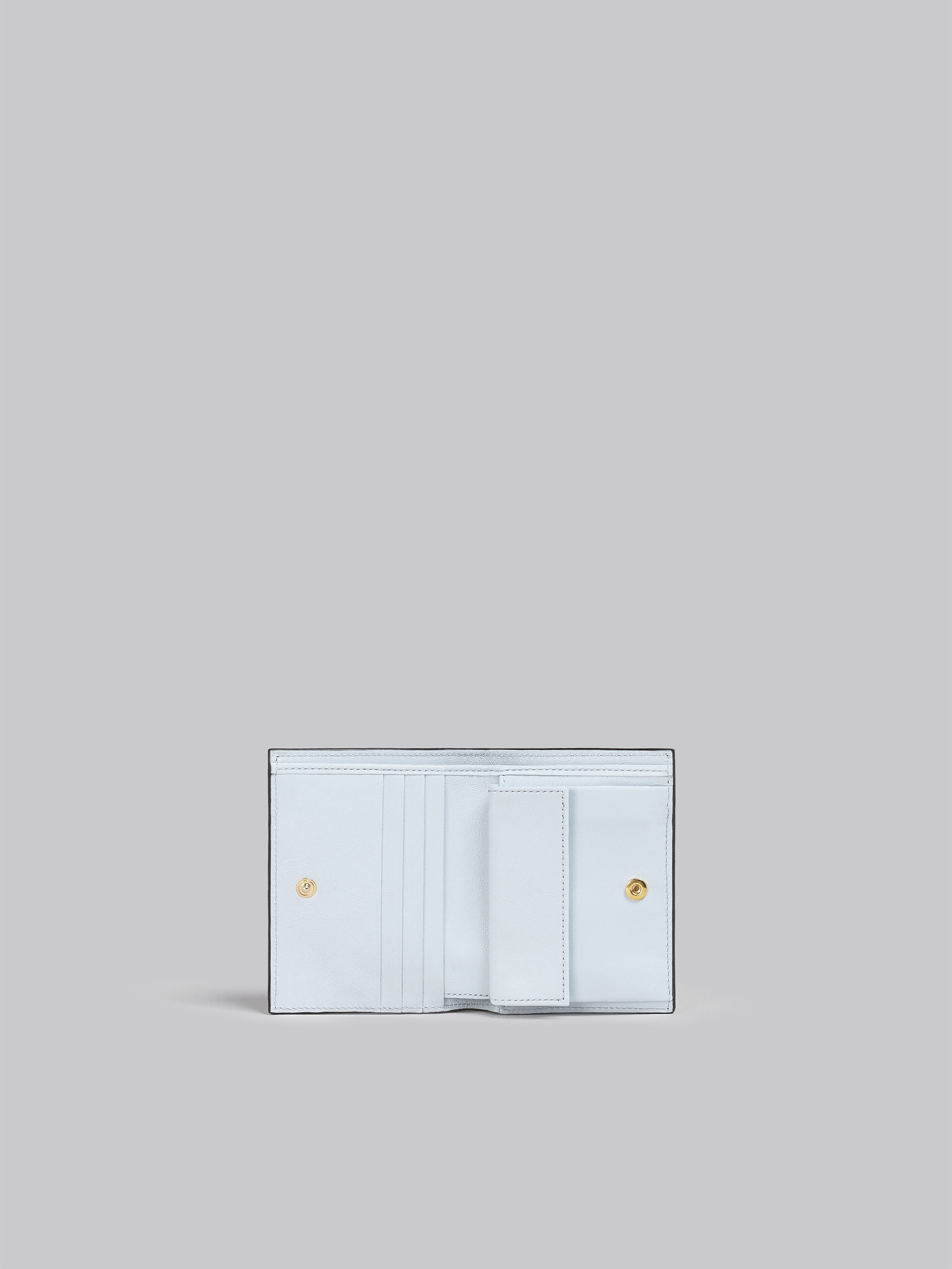 Portafoglio bi-fold in vitello bottalato marrone e bianco - Portafogli - Image 2