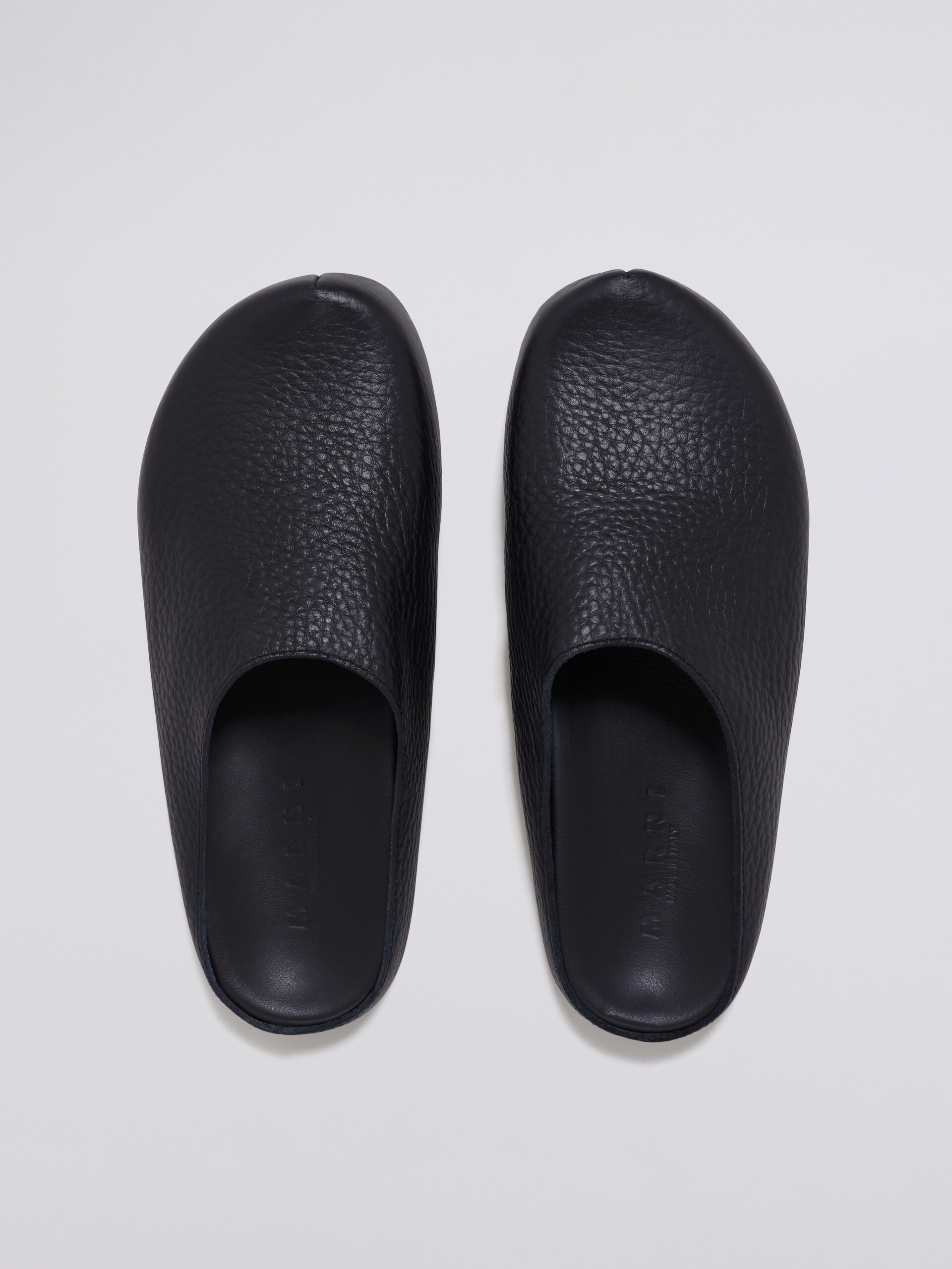 Black leather Fussbett sabot | Marni