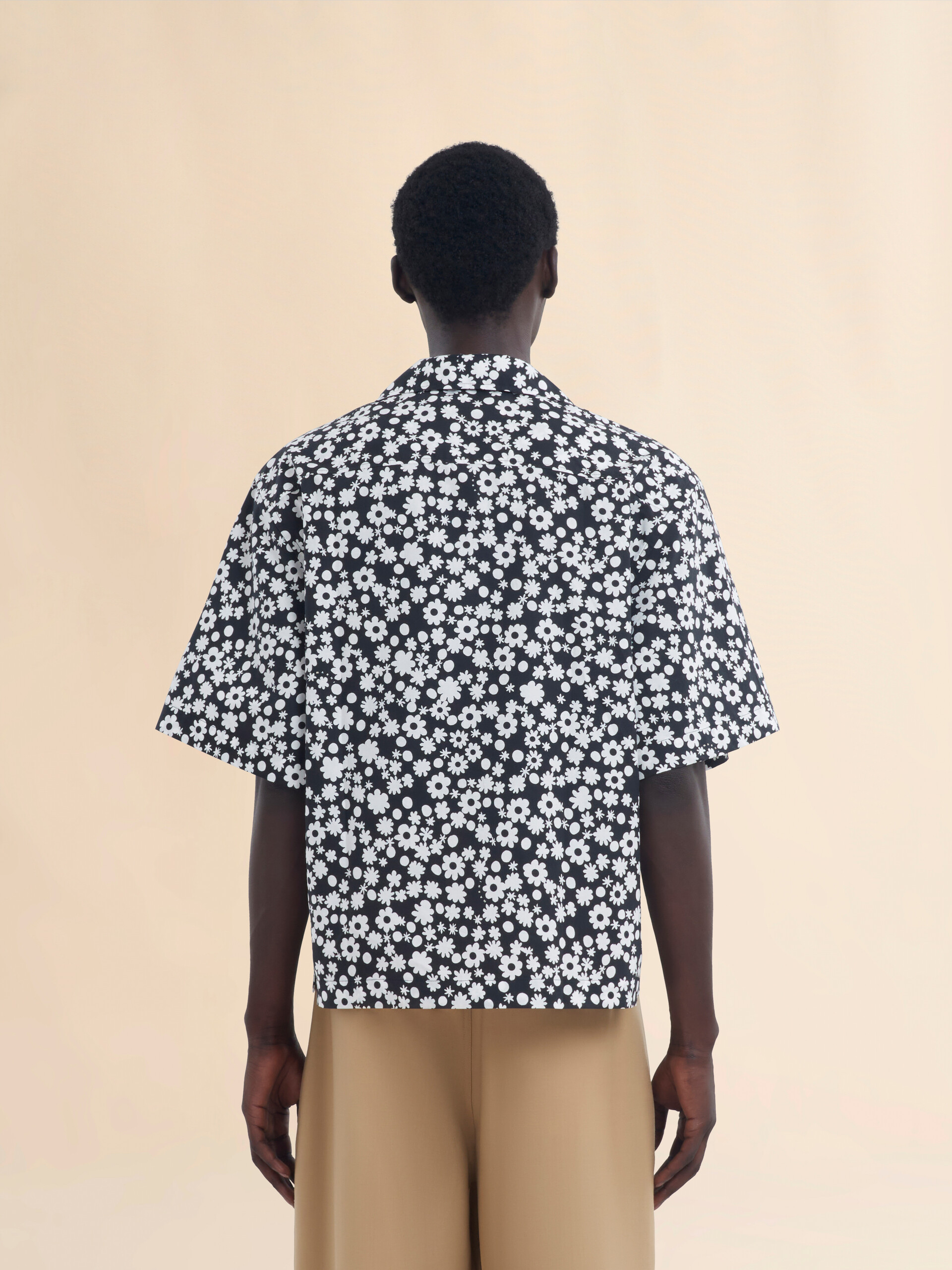 Camisa boxy de popelín con estampado Pop Fields en blanco y negro - Camisas - Image 3