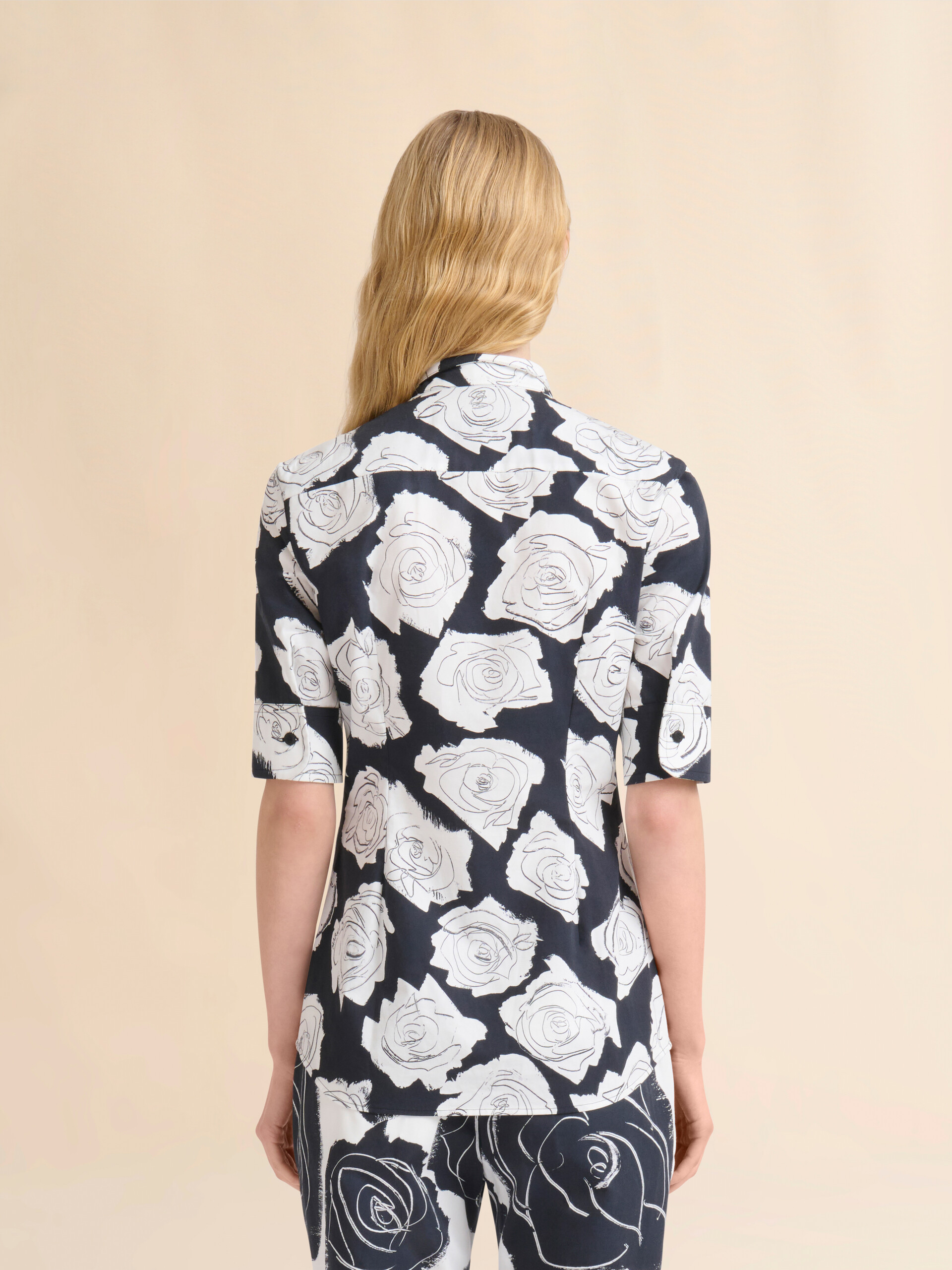 Black poplin short-sleeve shirt with Luna print - Shirts - Image 3