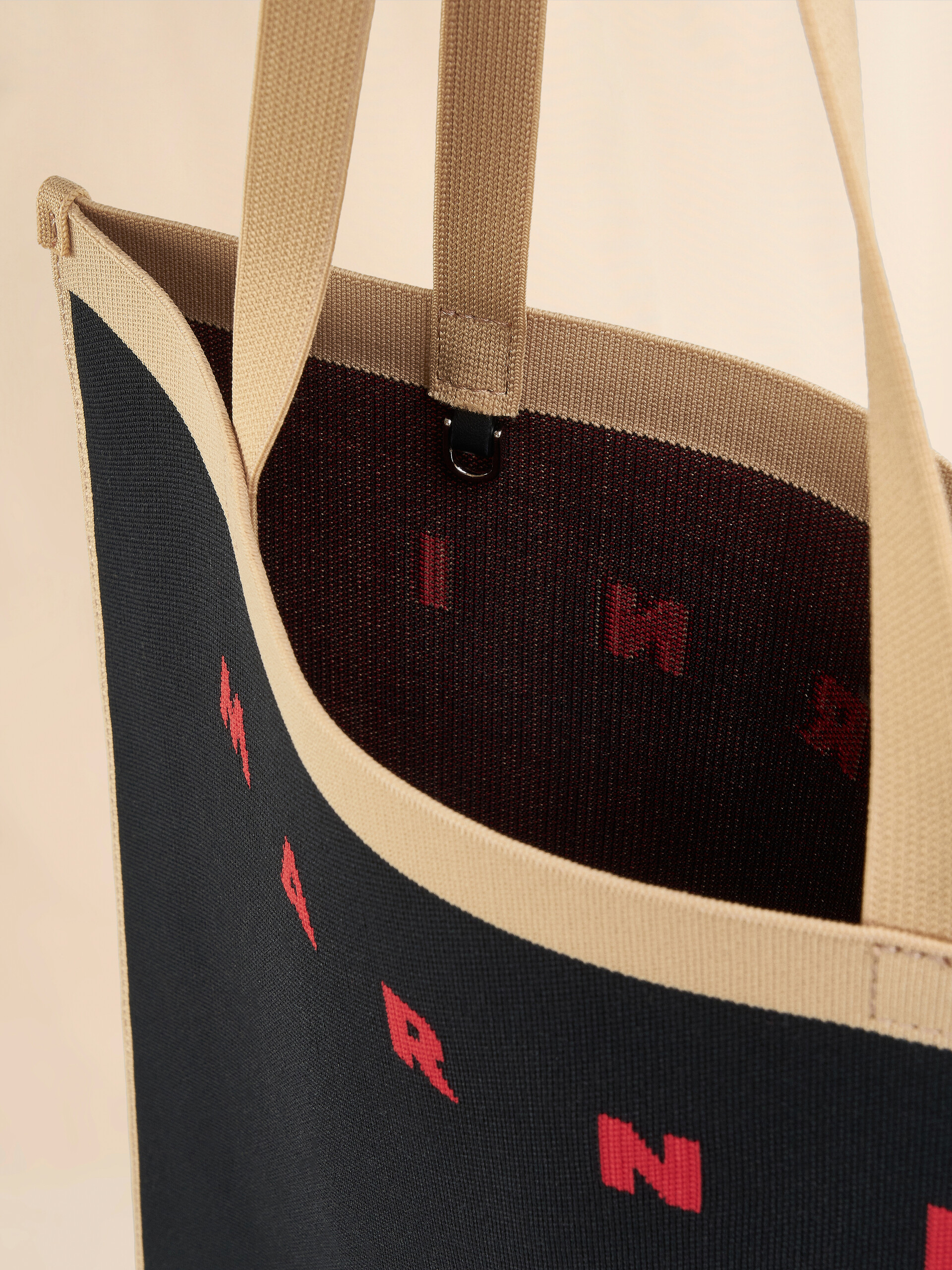 ブラック、ベージュ ジャカード製バッグ | Marni