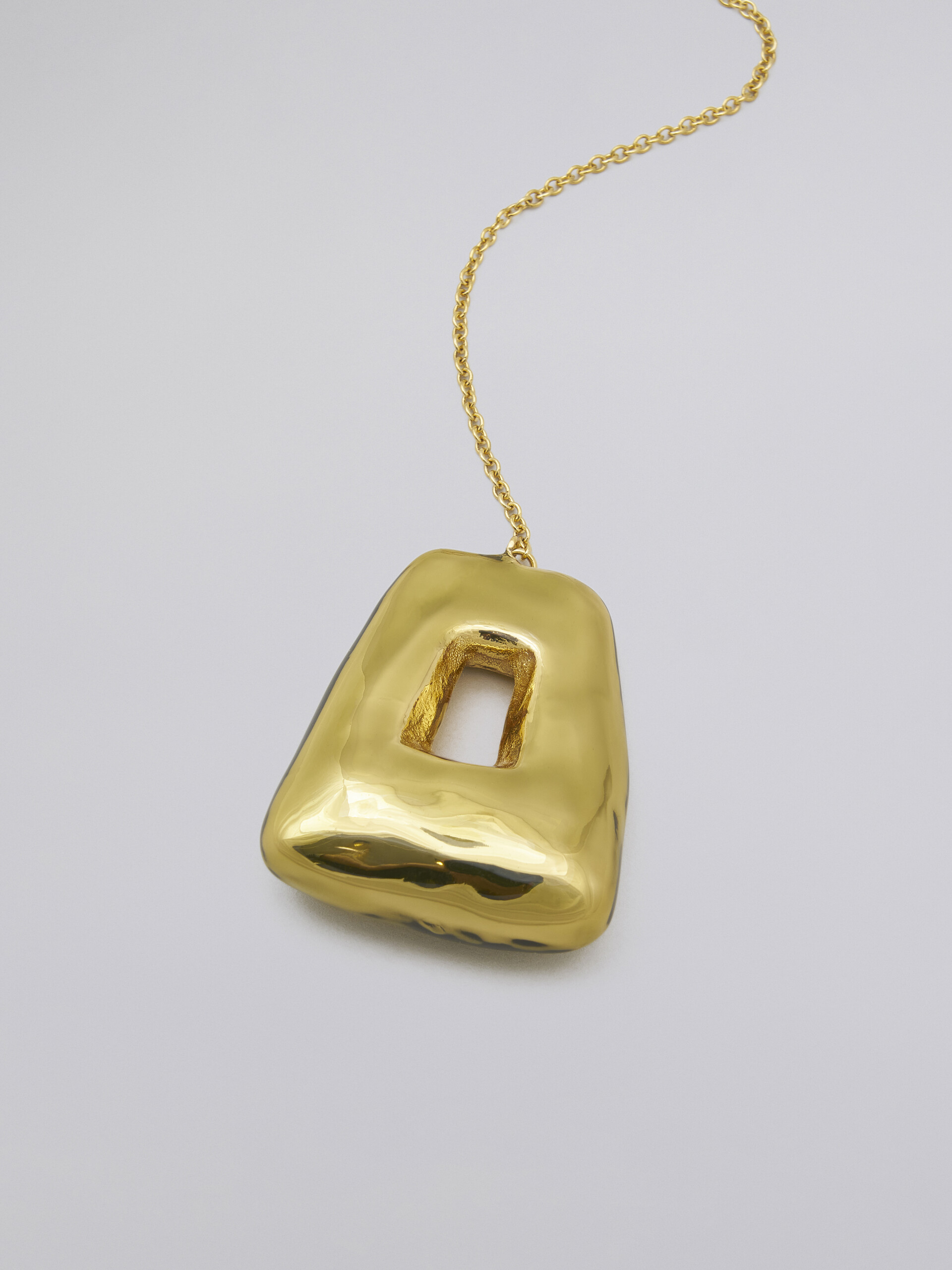 Goldfarbene TRAPEZE Metall-Halskette mit transparentem, emailliertem Anhänger - Halsketten - Image 2