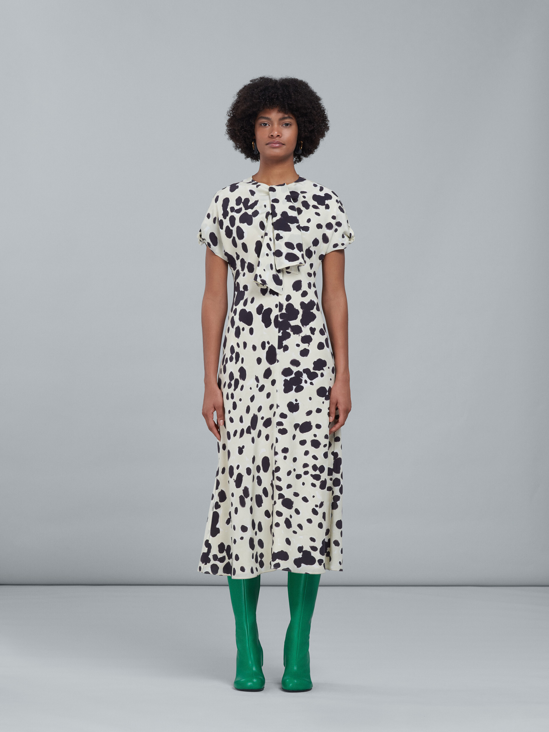 Vestido largo de crepé de seda con estampado Pop Dots - Vestidos - Image 2