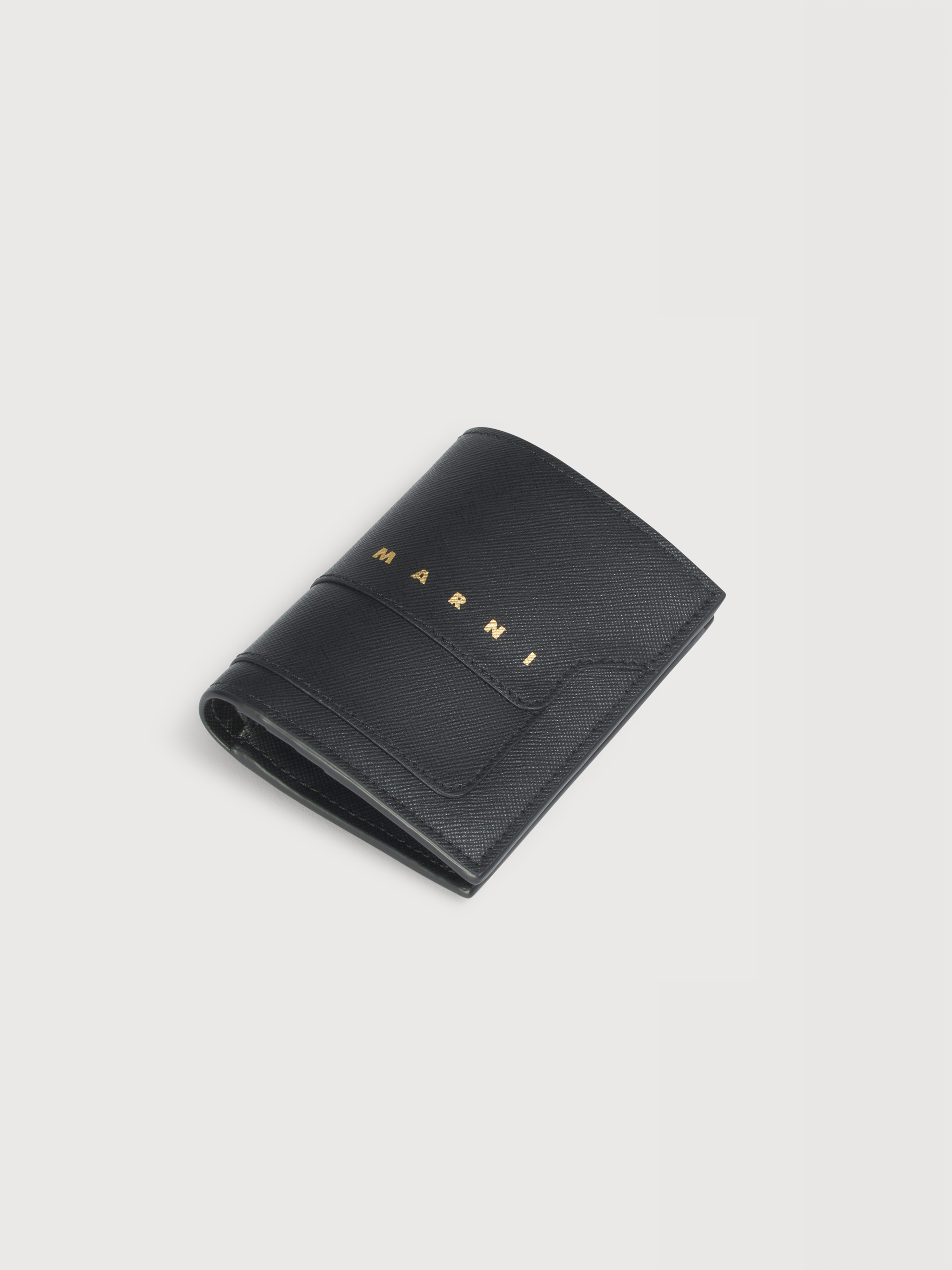 ブラック サフィアーノレザー二つ折りウォレット | Marni