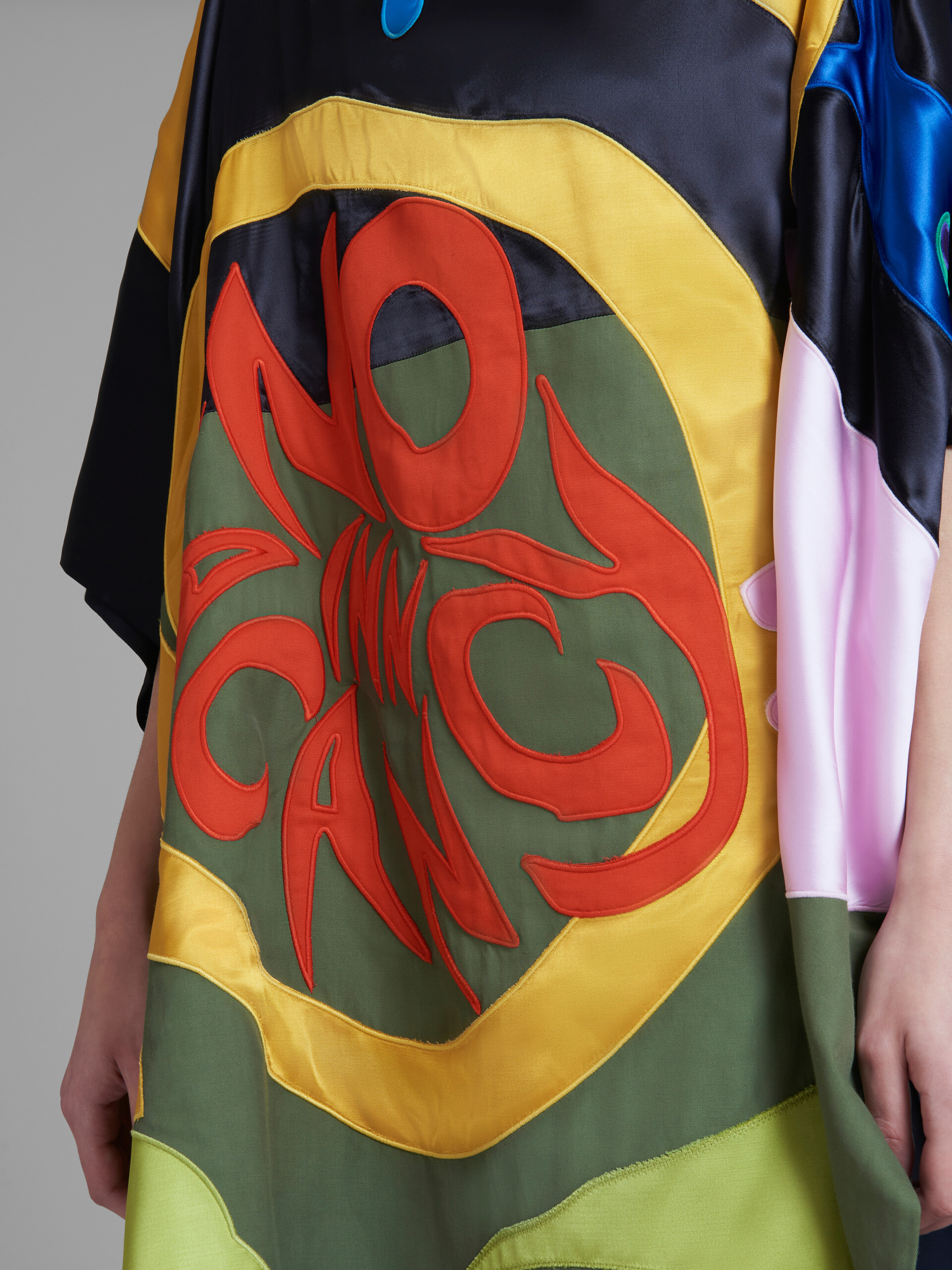 Marni x No Vacancy Inn - Cape top with multicolour patchwork motifs - Shirts - Image 5
