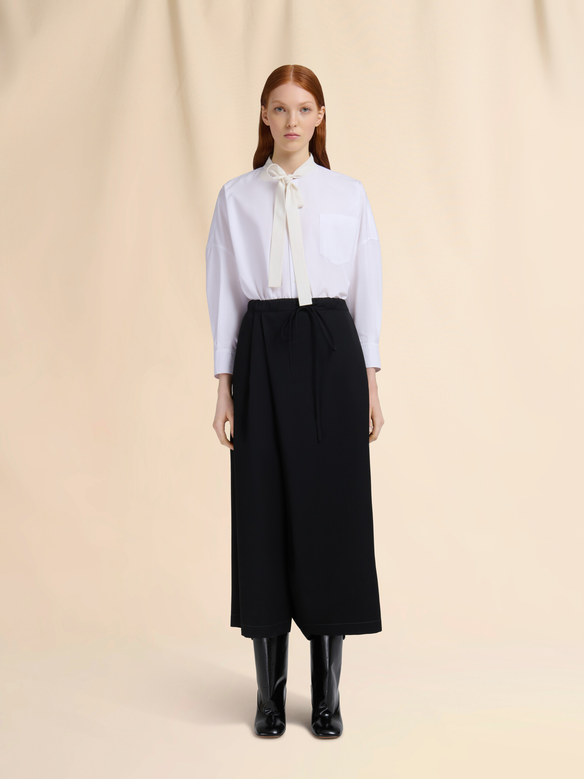 Pantaloni oversize in lana nera - Pantaloni - Image 2