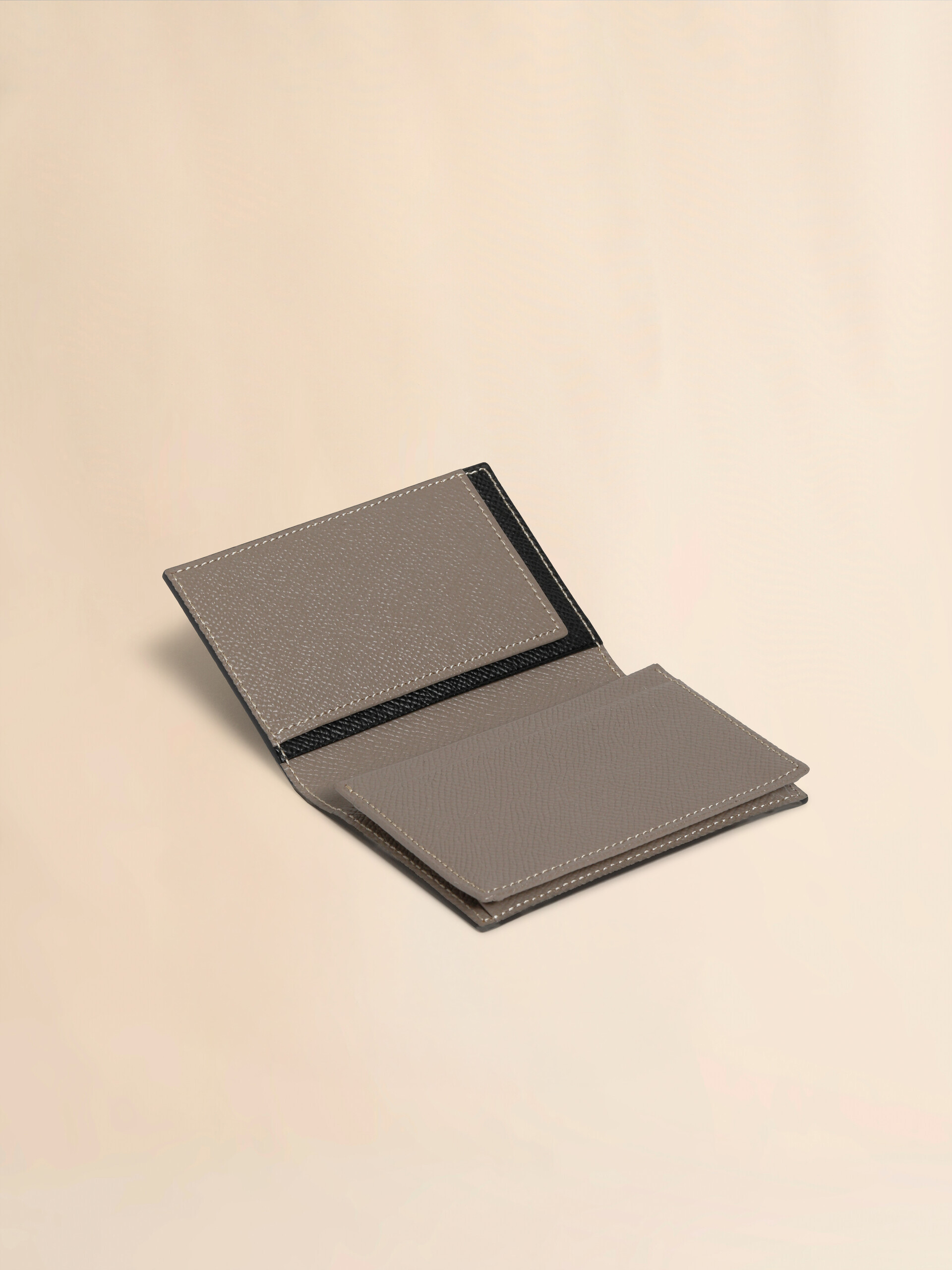 ブラック ビジネスカードケース | Marni