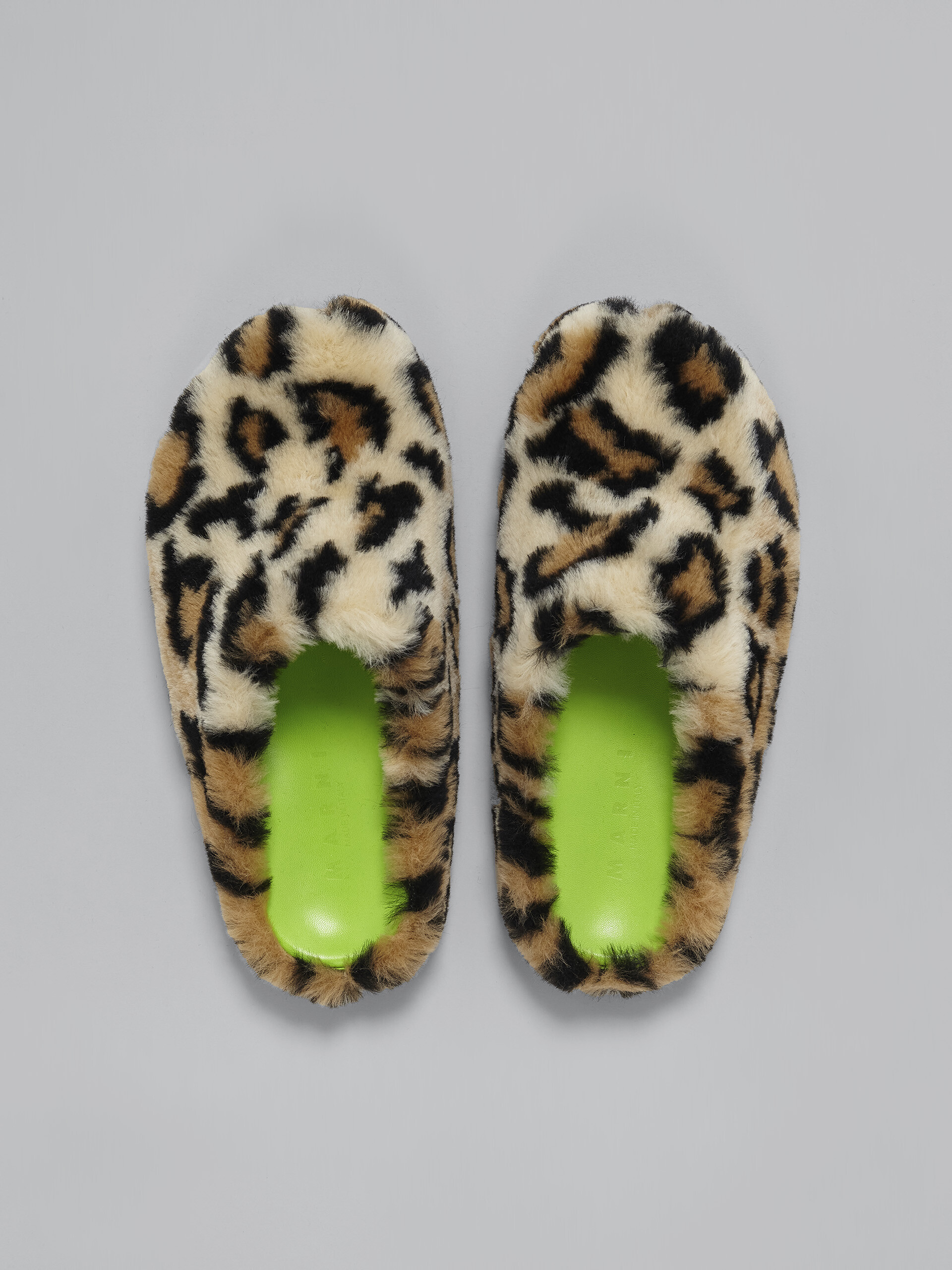 Leopard print faux fur Fussbett sabot - Clogs - Image 4