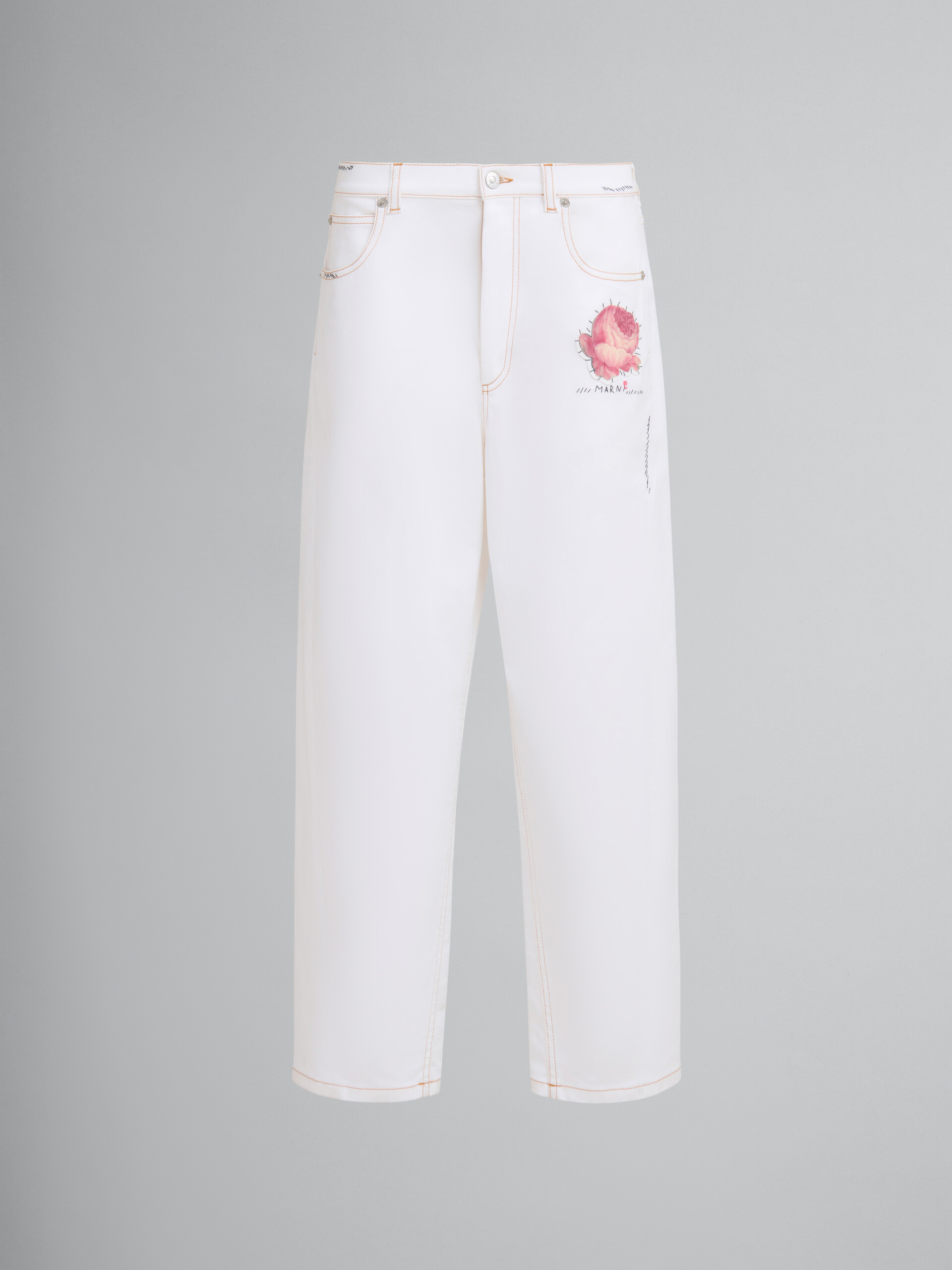 Pantaloni in denim bianco con applicazione a fiore - Pantaloni - Image 1