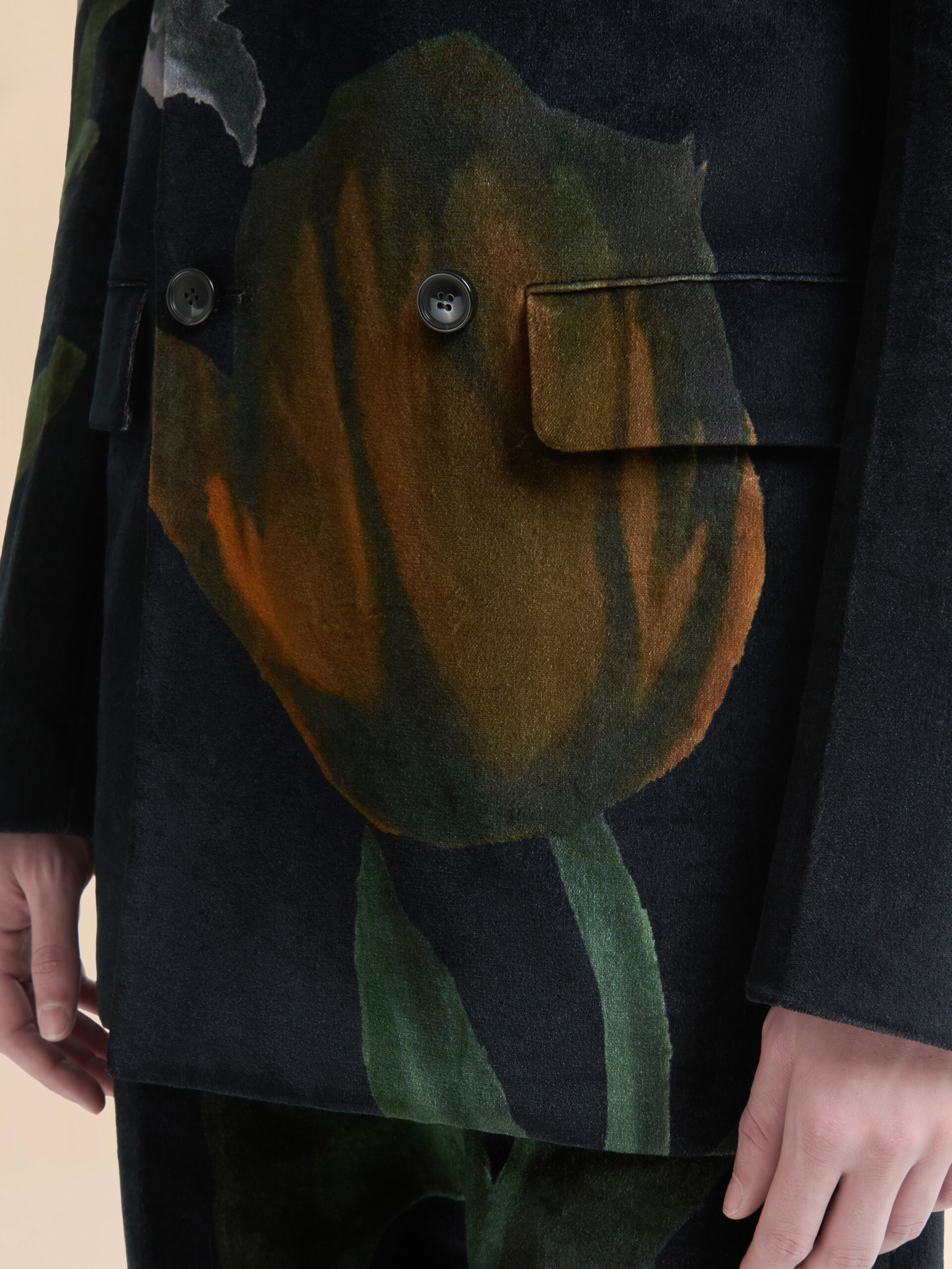 Black velvet blazer with tulip print - Jackets - Image 5