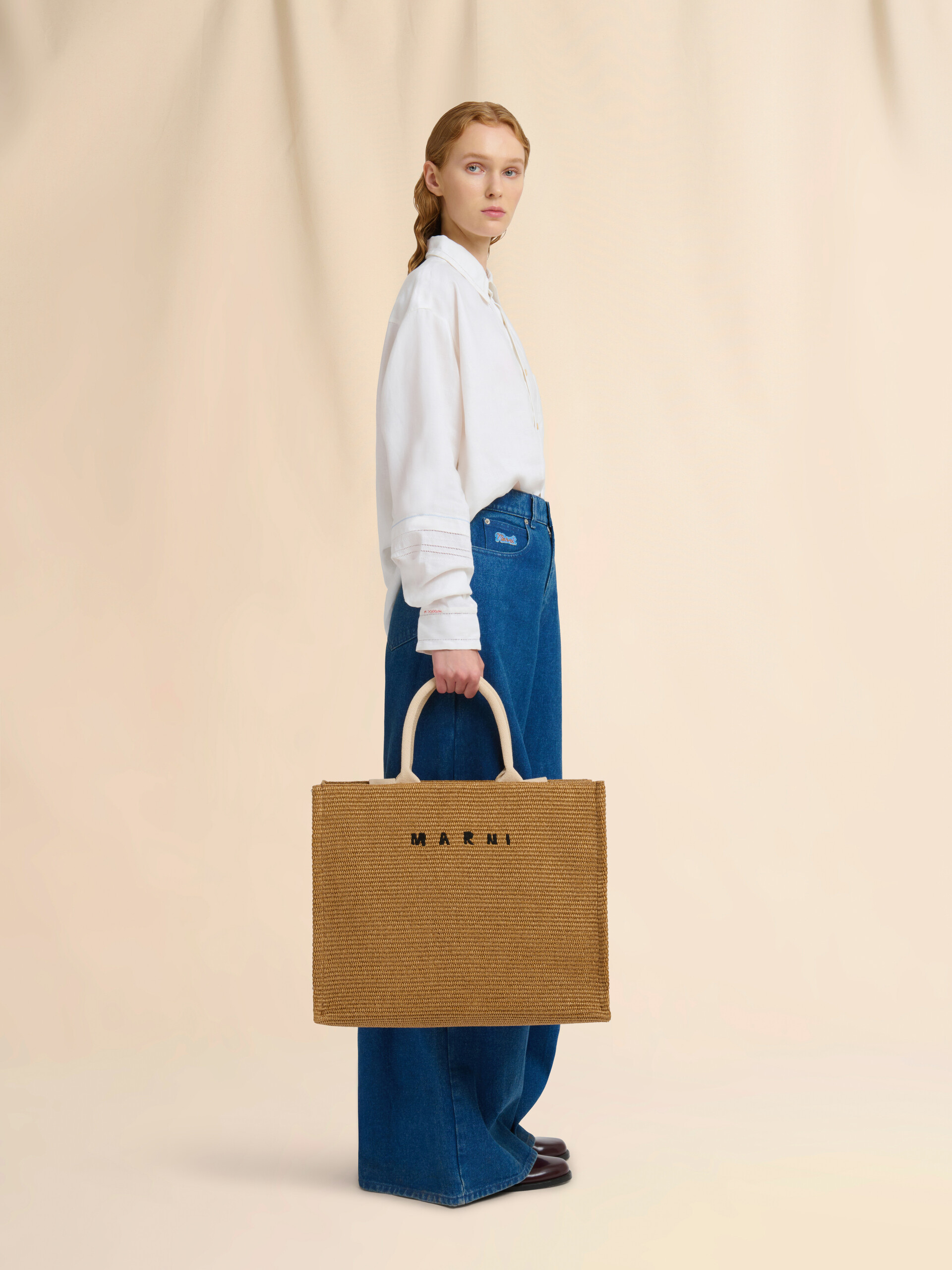Large Tote in natural-coloured raffia-effect fabric - Shopping Bags - Image 2