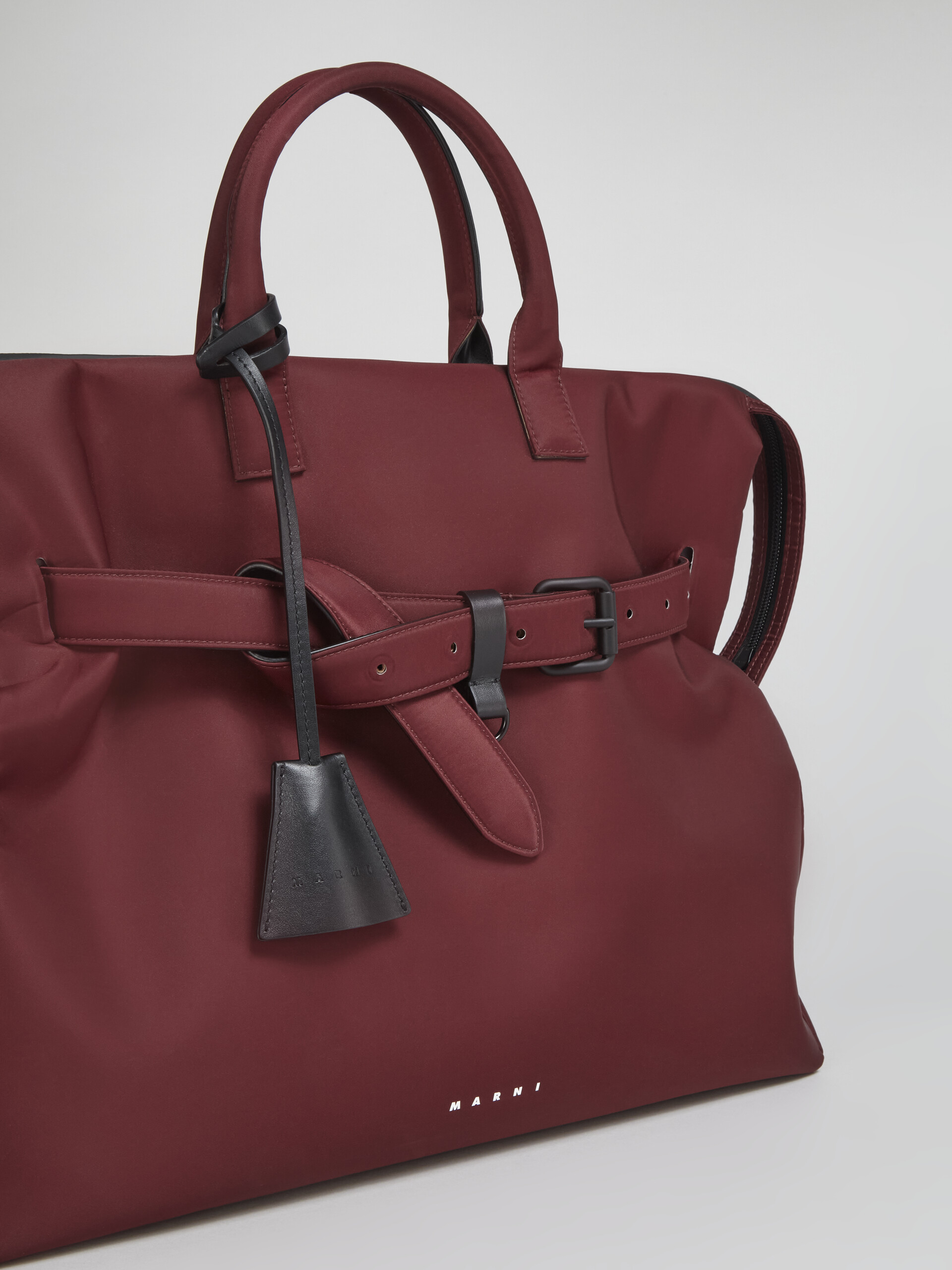 Belt-fastened nylon bag - Handbag - Image 4